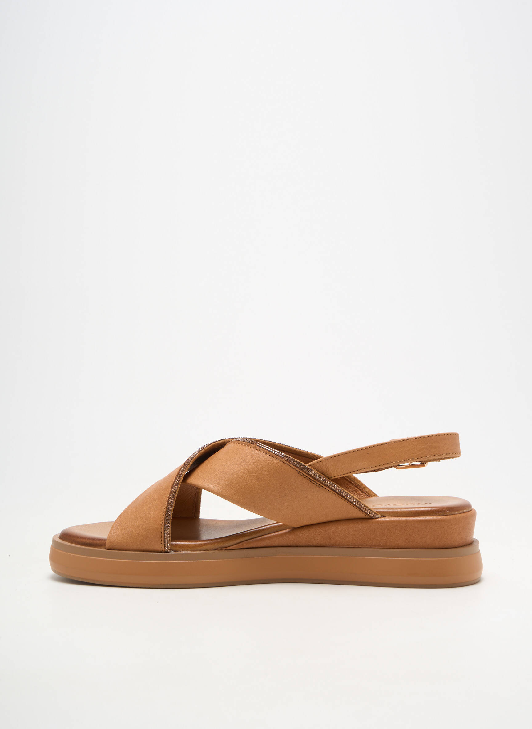 Sandales/nu pieds matière lisse talon plat jusqu'à 3cm marron INUOVO femme