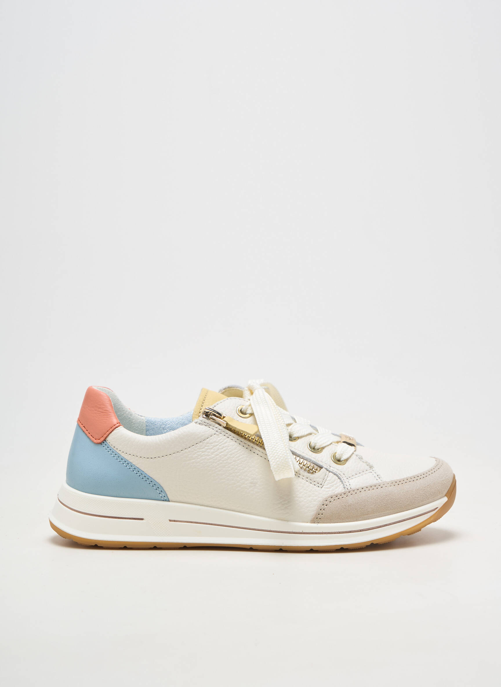 Baskets matière lisse talon plat jusqu'à 3cm beige ARA femme
