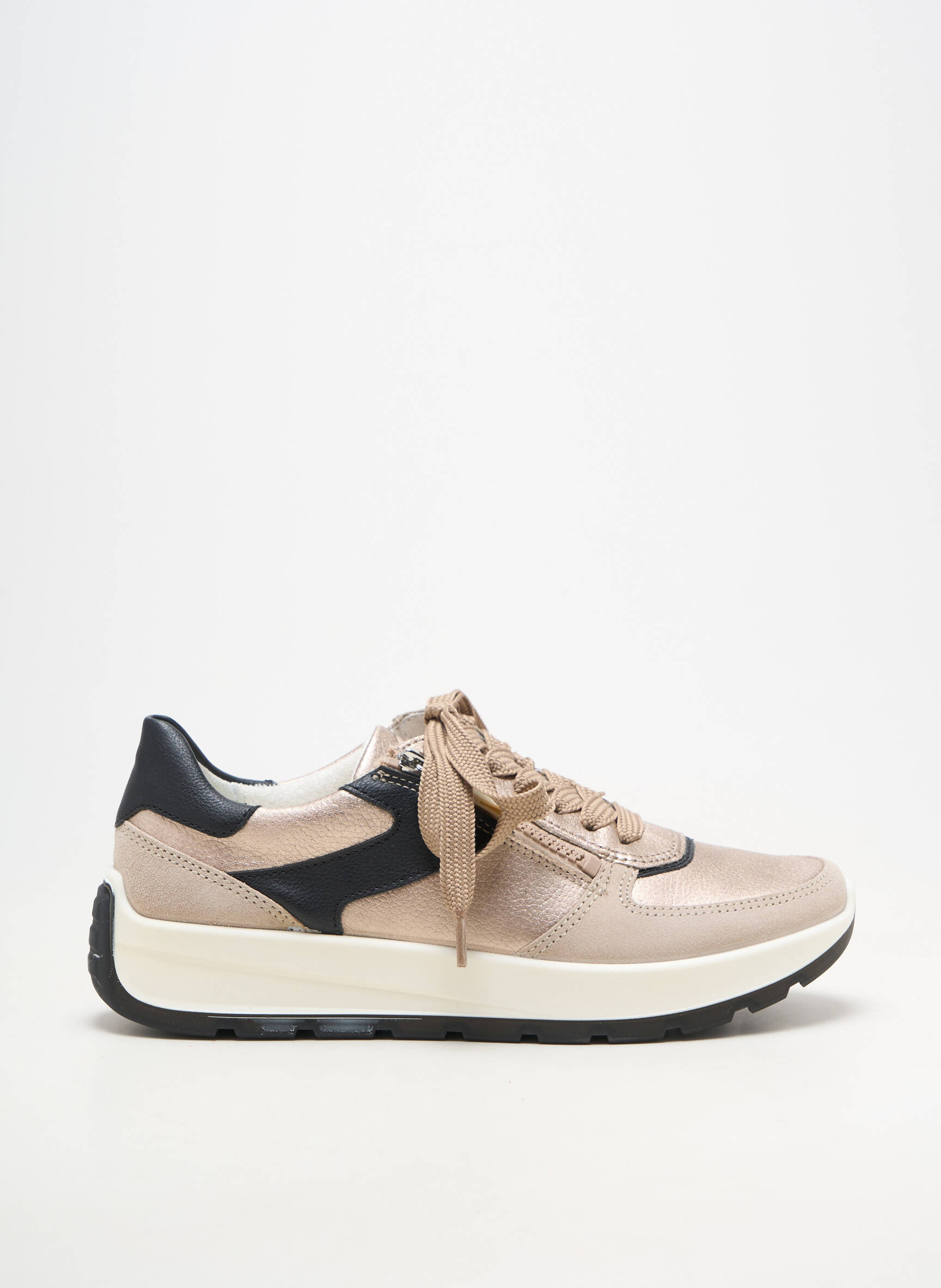 Baskets matière lisse talon de 4 à 6cm beige ARA femme
