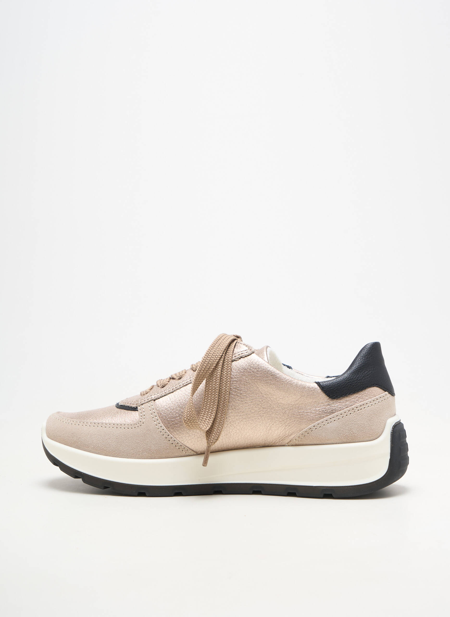 Baskets matière lisse talon de 4 à 6cm beige ARA femme