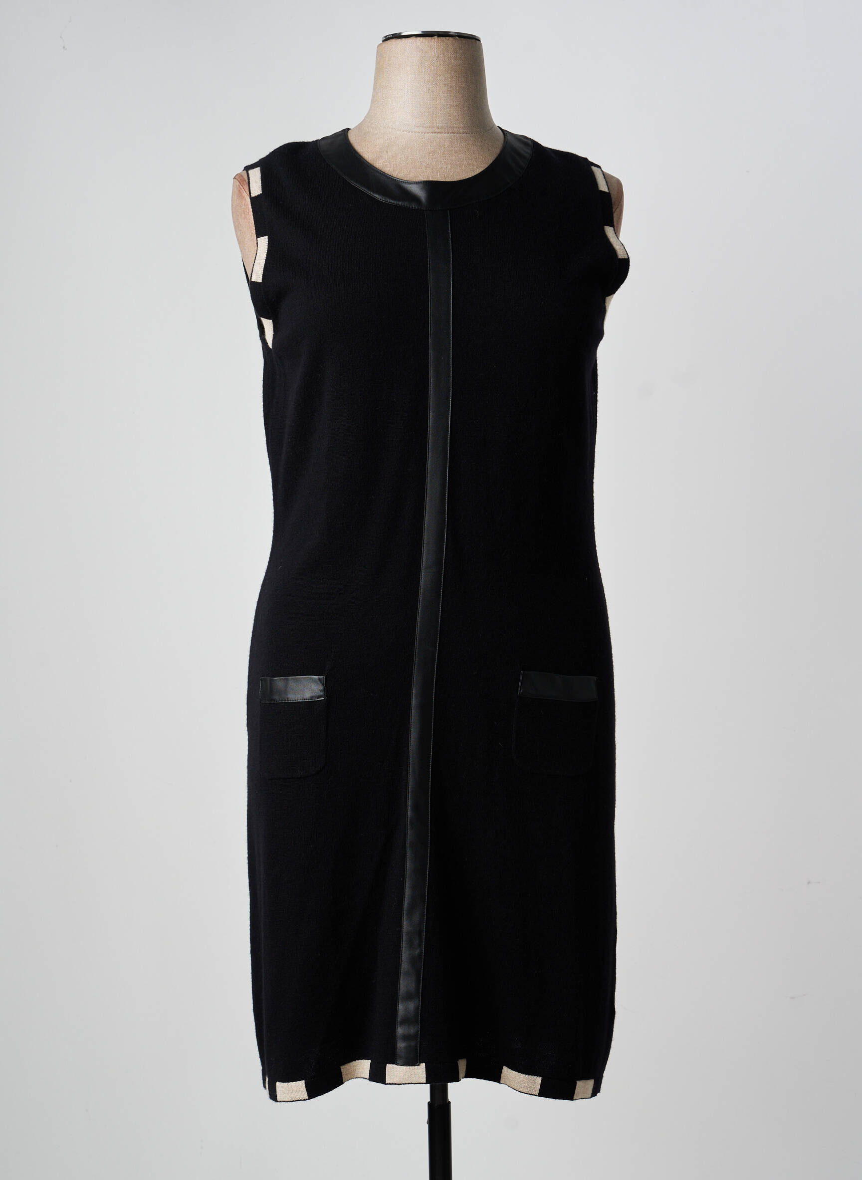 Robe mi-longue sans manche sans manche noir ANANKE femme