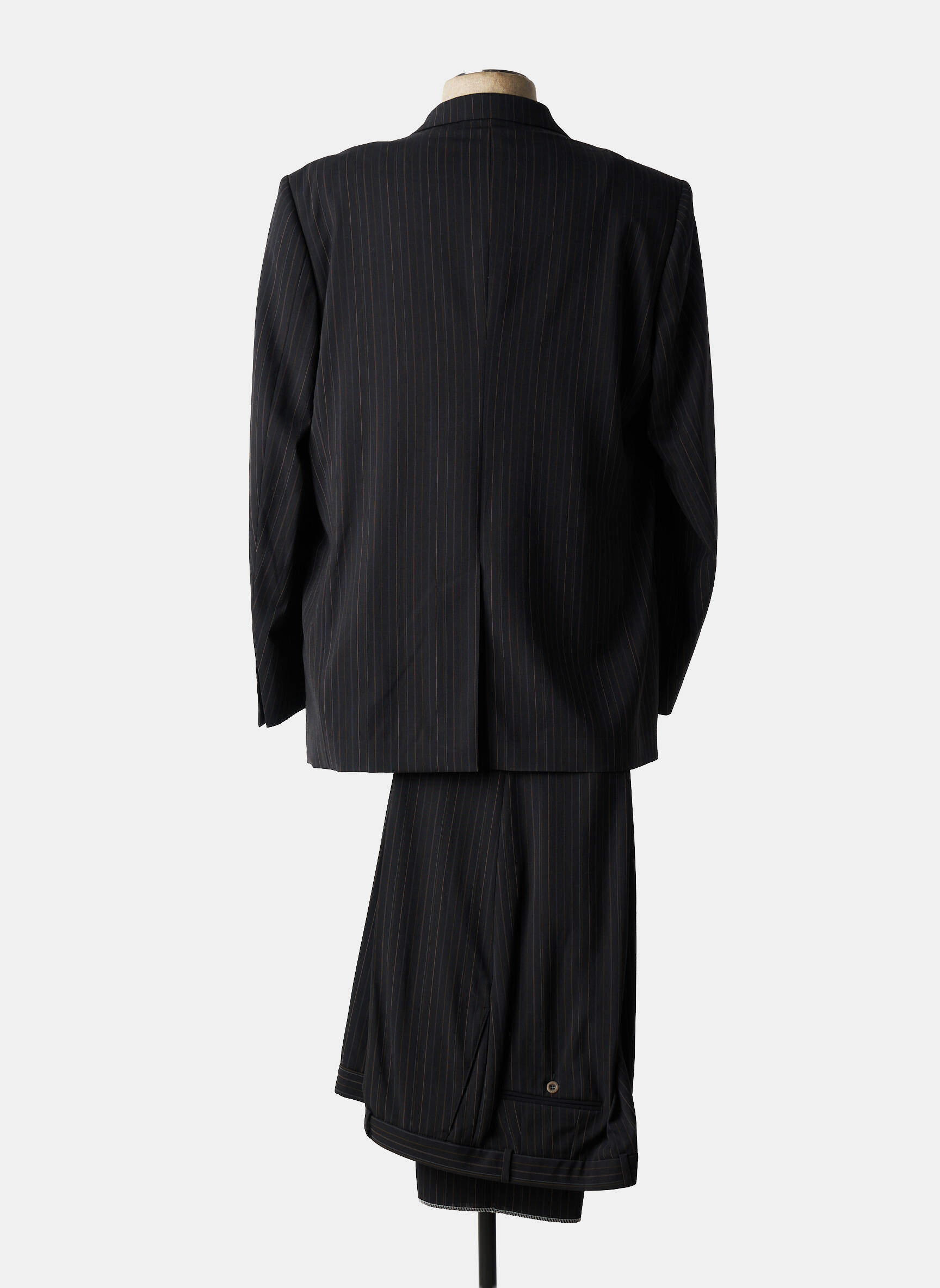 Costume de ville coupe cintrée noir BRUNO SAINT HILAIRE homme