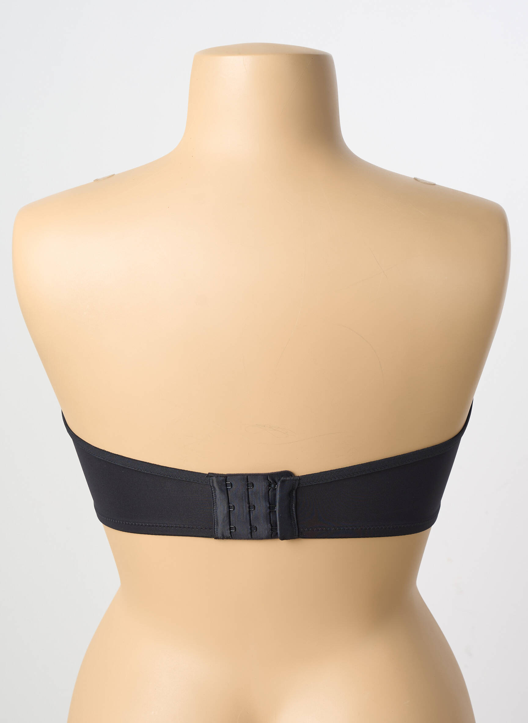 Soutien-gorge effet matière satinée haut bandeau noir WACOAL femme