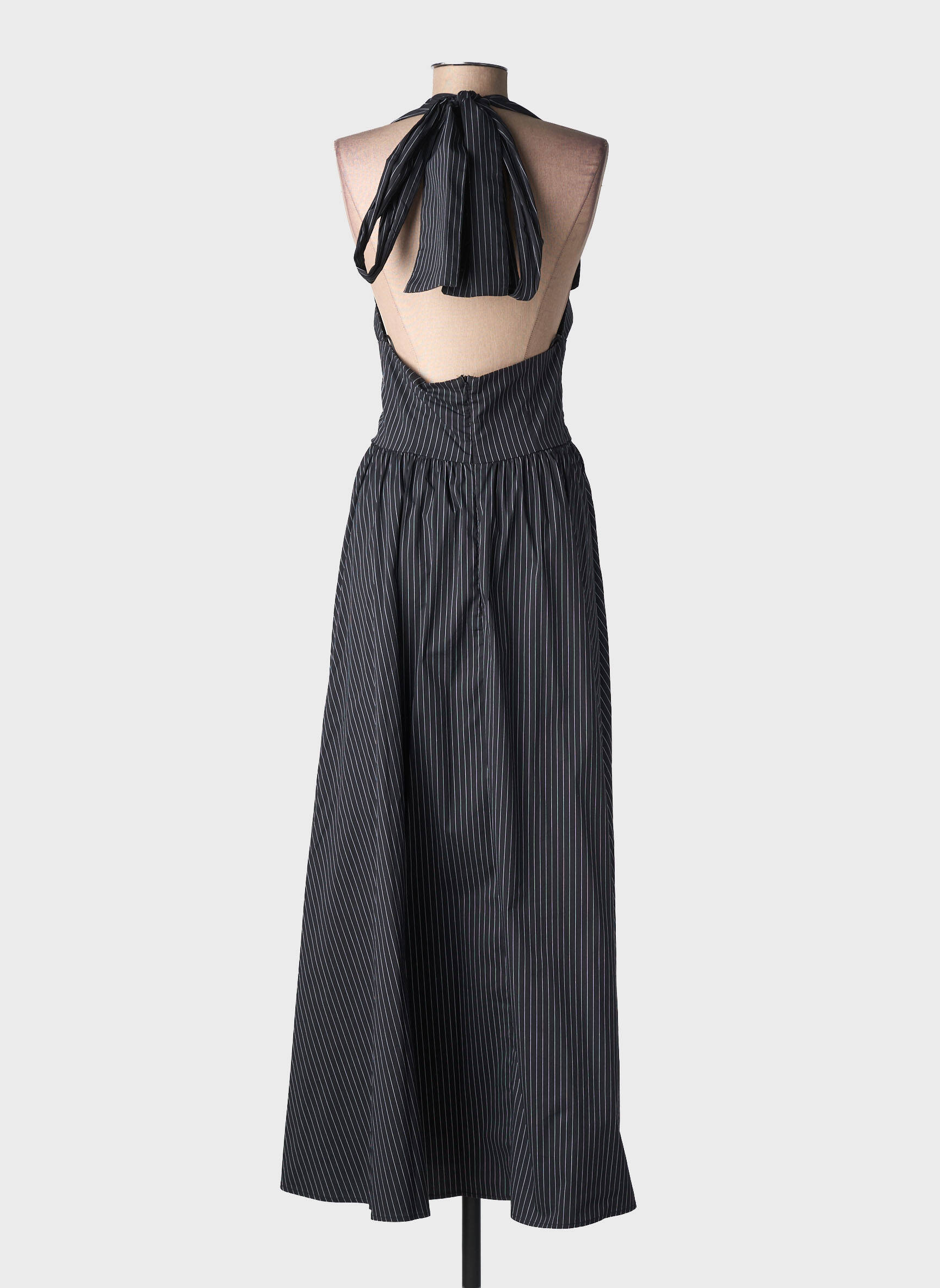 Robe longue manches dos nu sans manche noir LUMINA femme