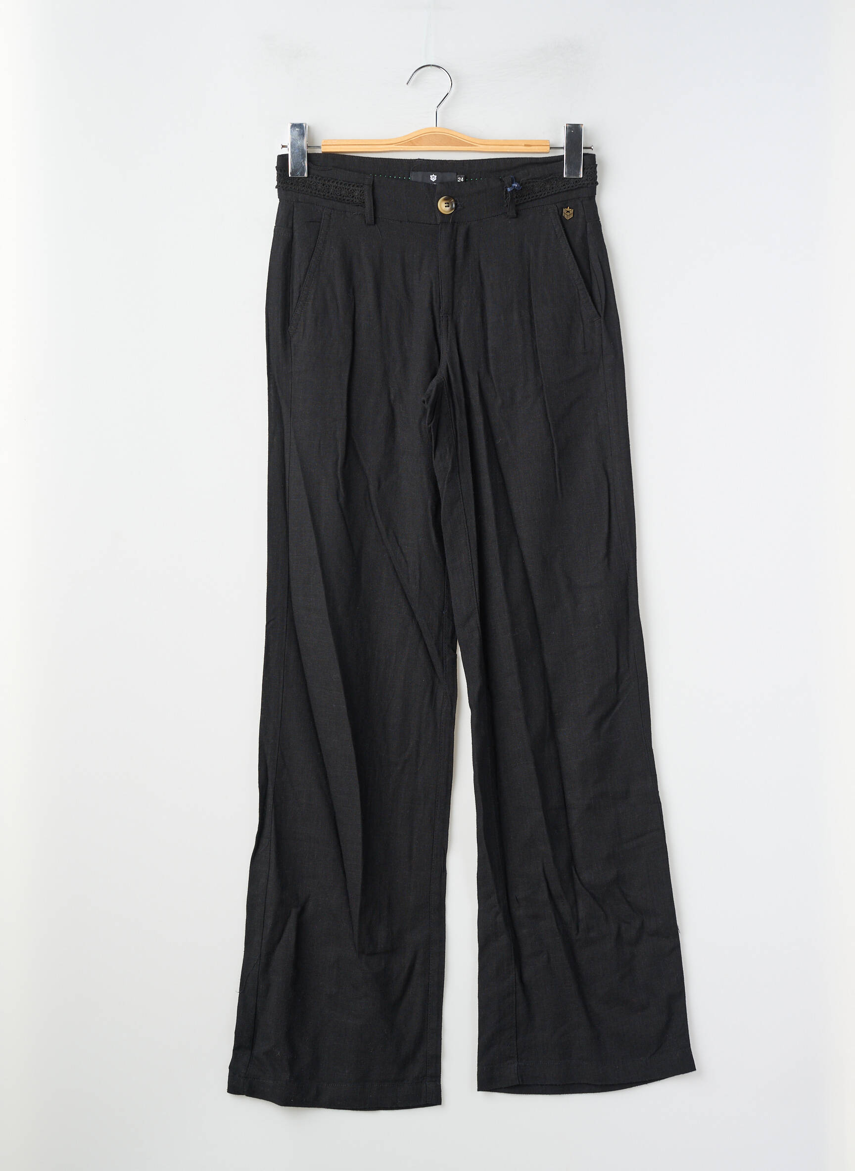 Pantalon droit fermeture zippée sous rabat boutonné noir FREEMAN T.PORTER femme