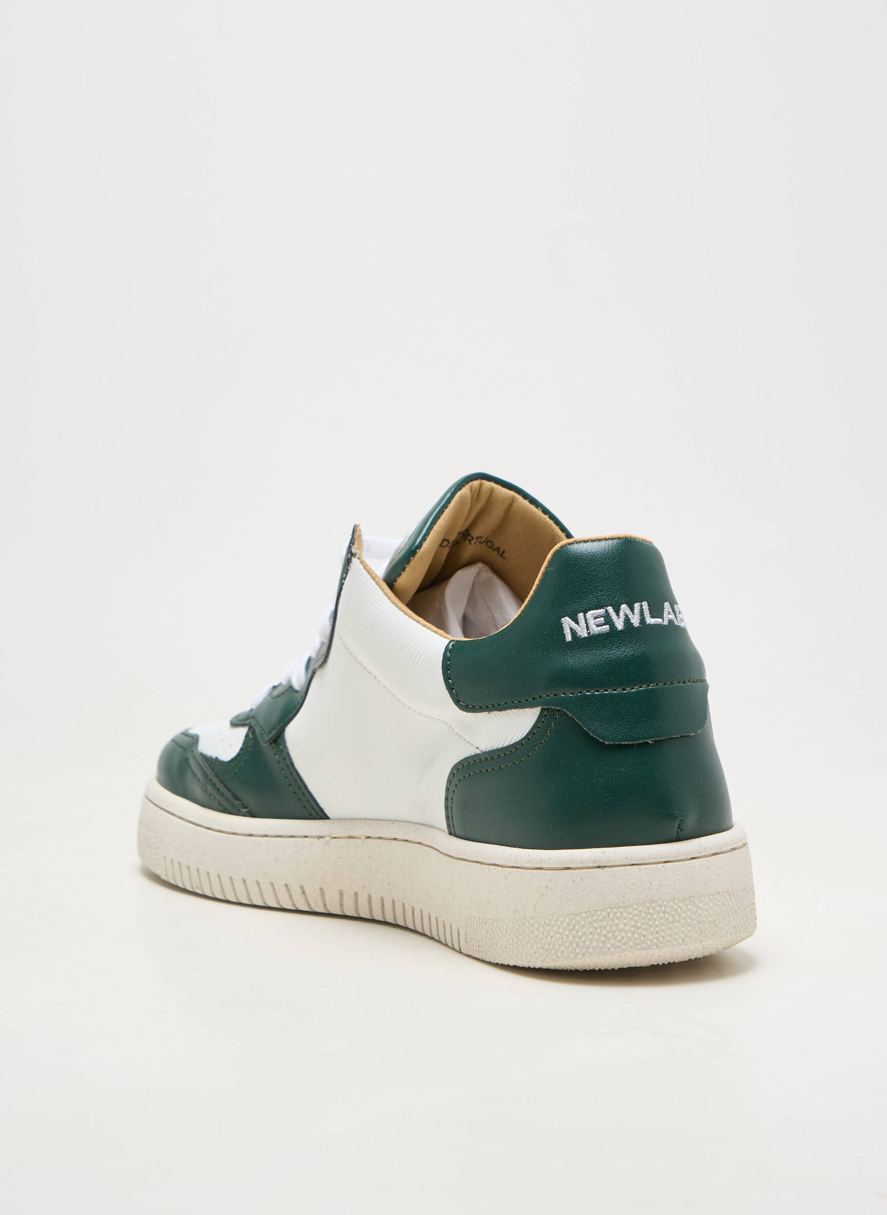 Baskets matière lisse bout rond vert NEWLAB unisexe