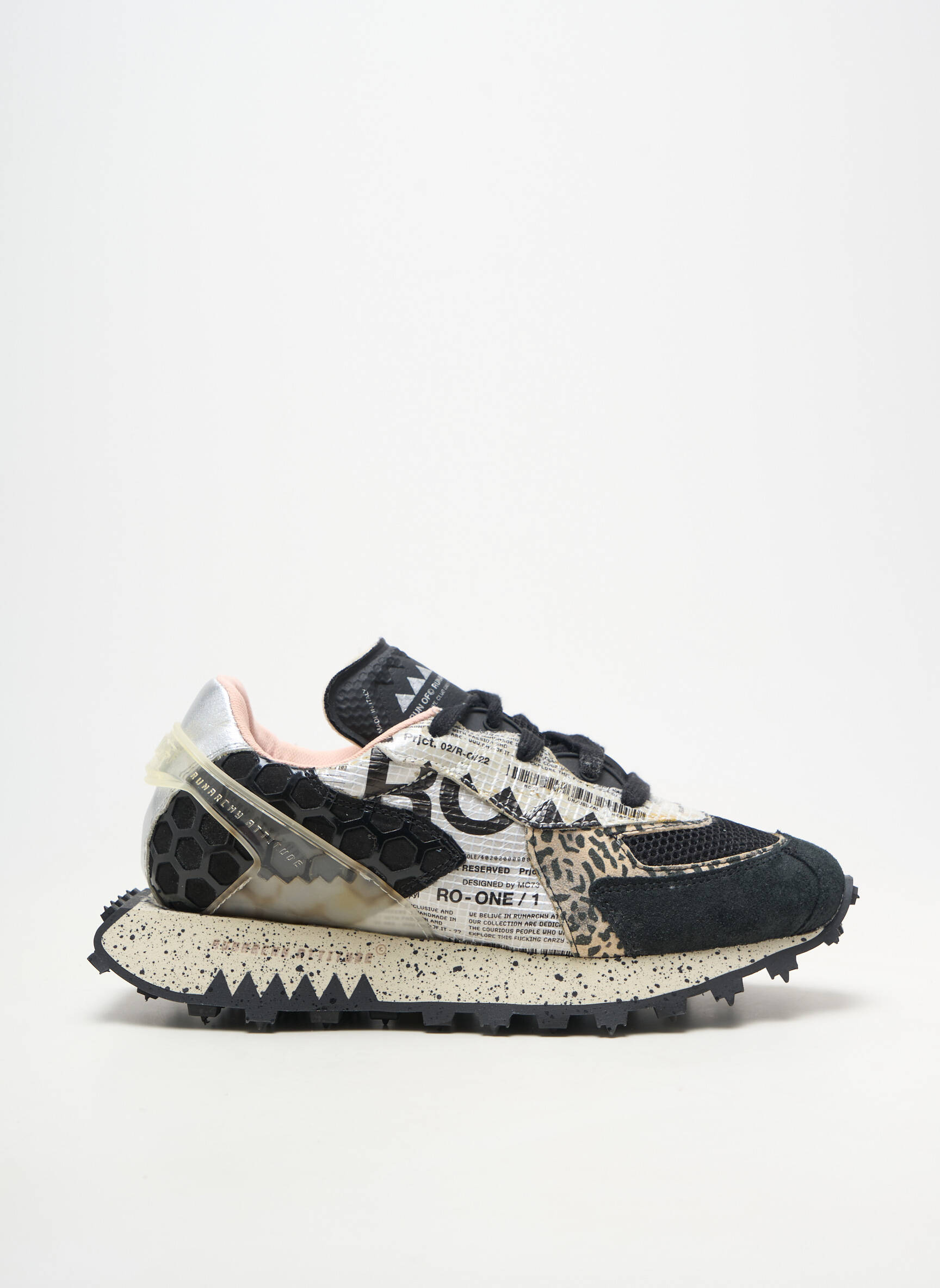 Baskets bout rond talon plat jusqu'à 3cm noir RUN OF femme