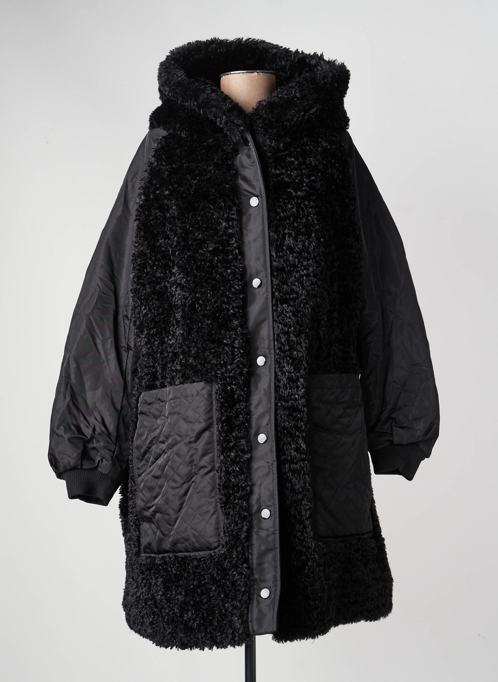 Doudoune poches a capuche noir OOF WEAR femme