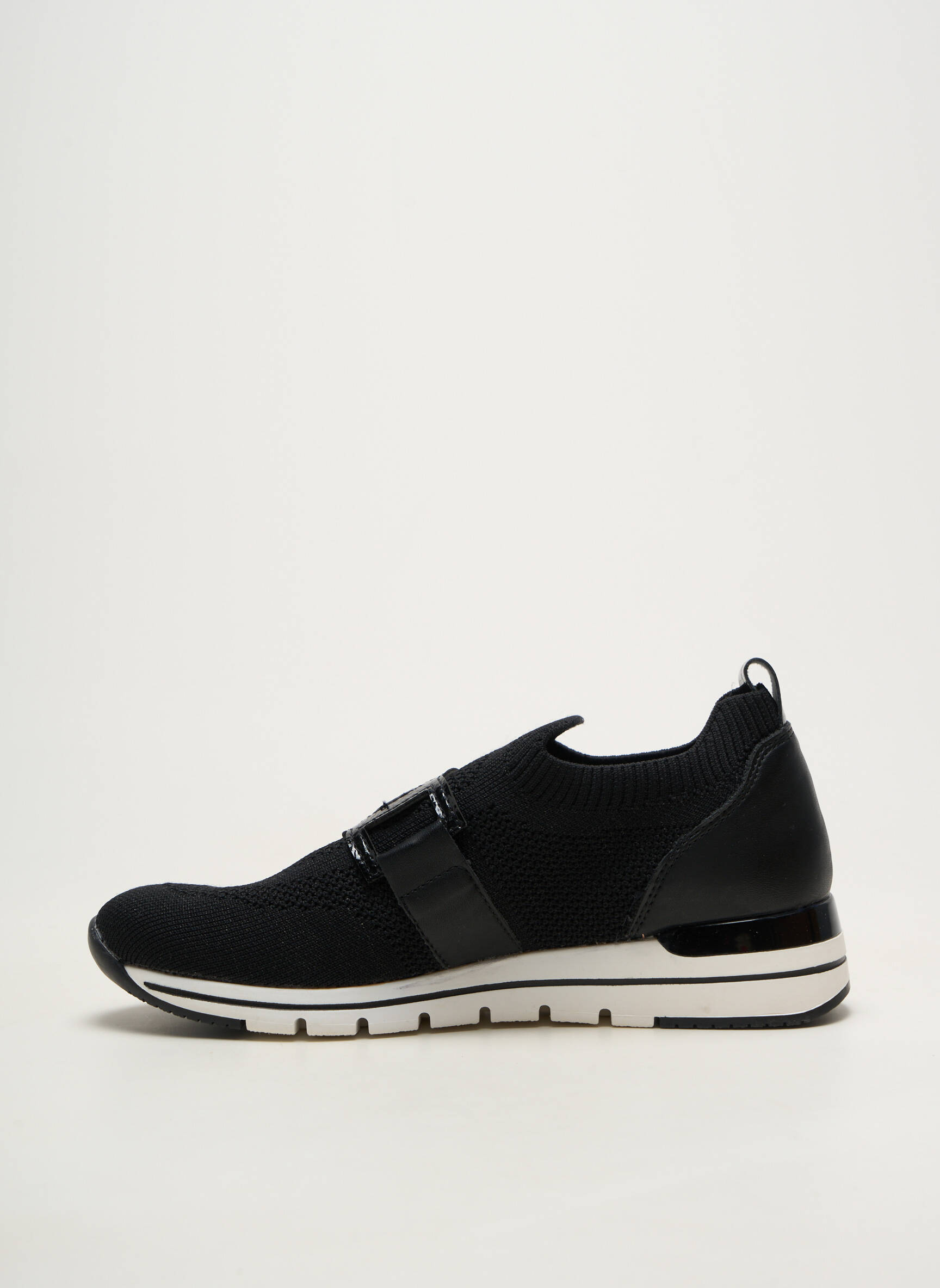 Baskets bout rond talon plat jusqu'à 3cm noir REMONTE femme