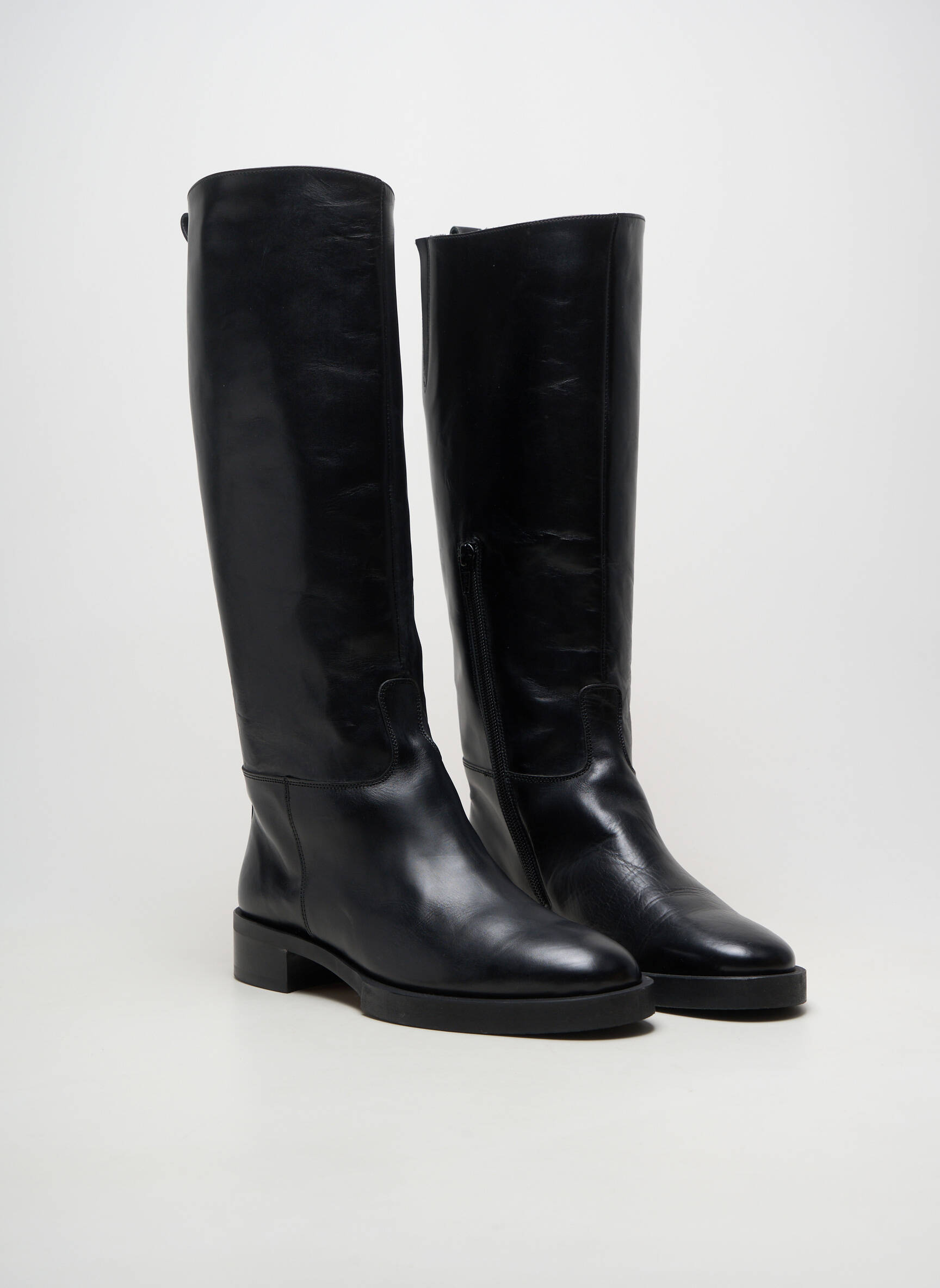 Bottes matière lisse talon de 4 à 6cm noir PERTINI femme