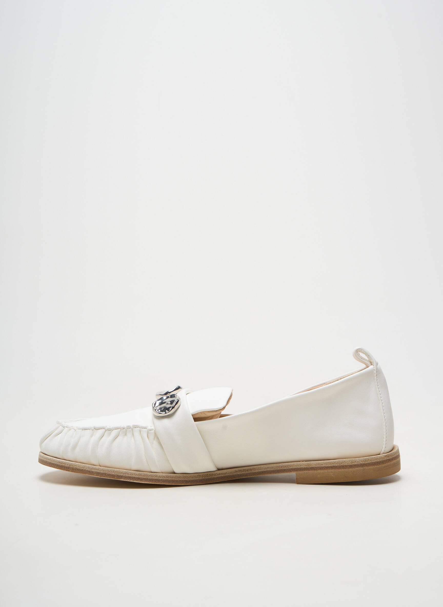 Mocassins chiquet talon plat jusqu'à 3cm blanc FRU.IT femme