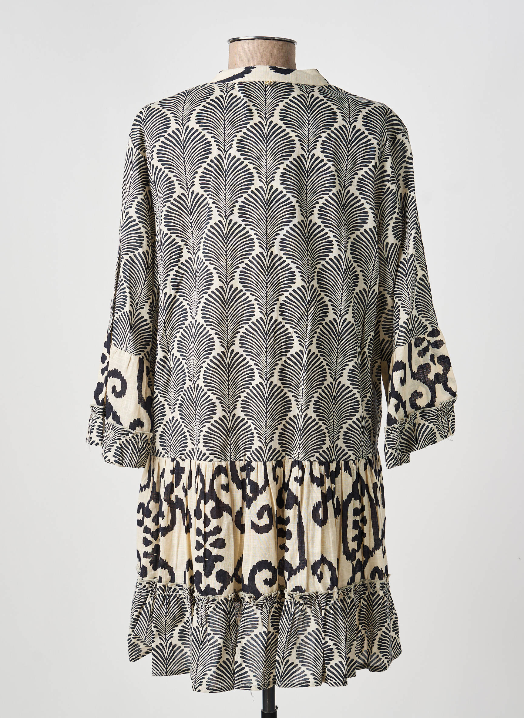 Robe courte manches 3/4 manches 3/4 noir LOLA CASADEMUNT femme