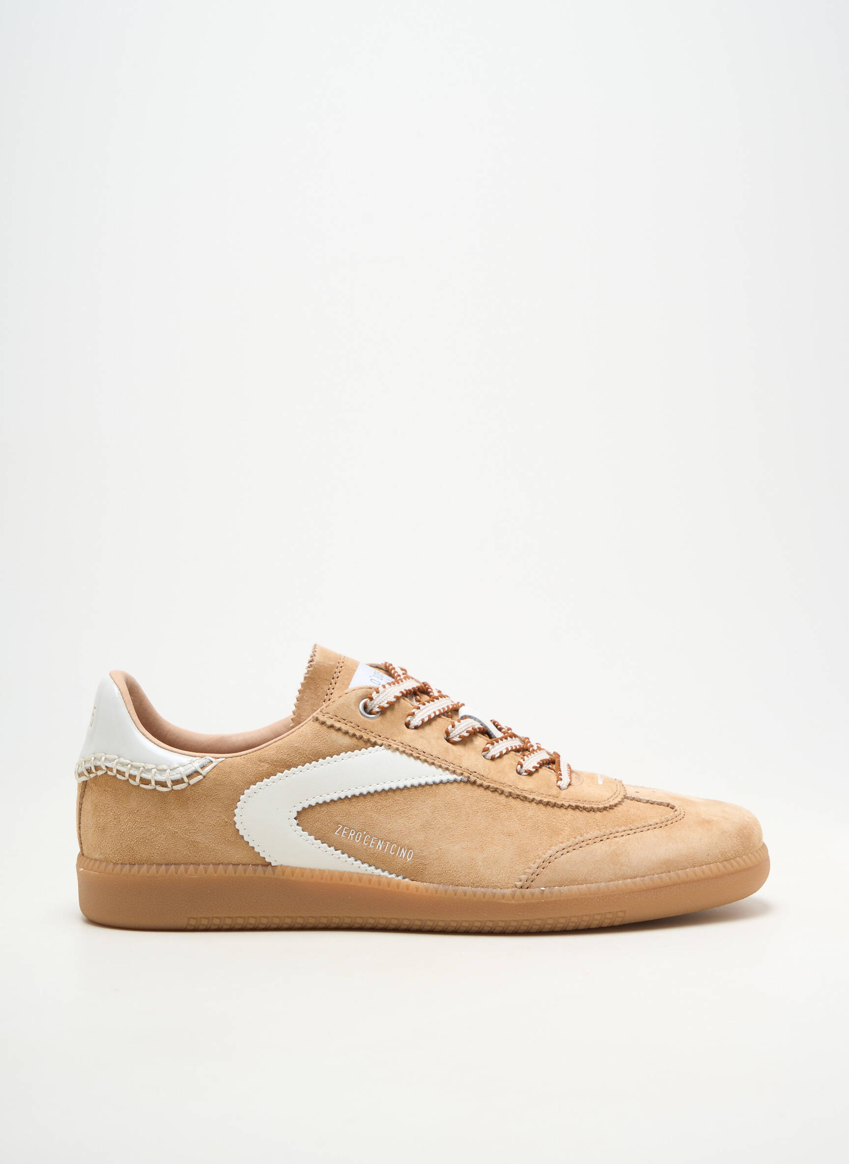 Baskets bout rond talon plat jusqu'à 3cm beige 0-105 femme