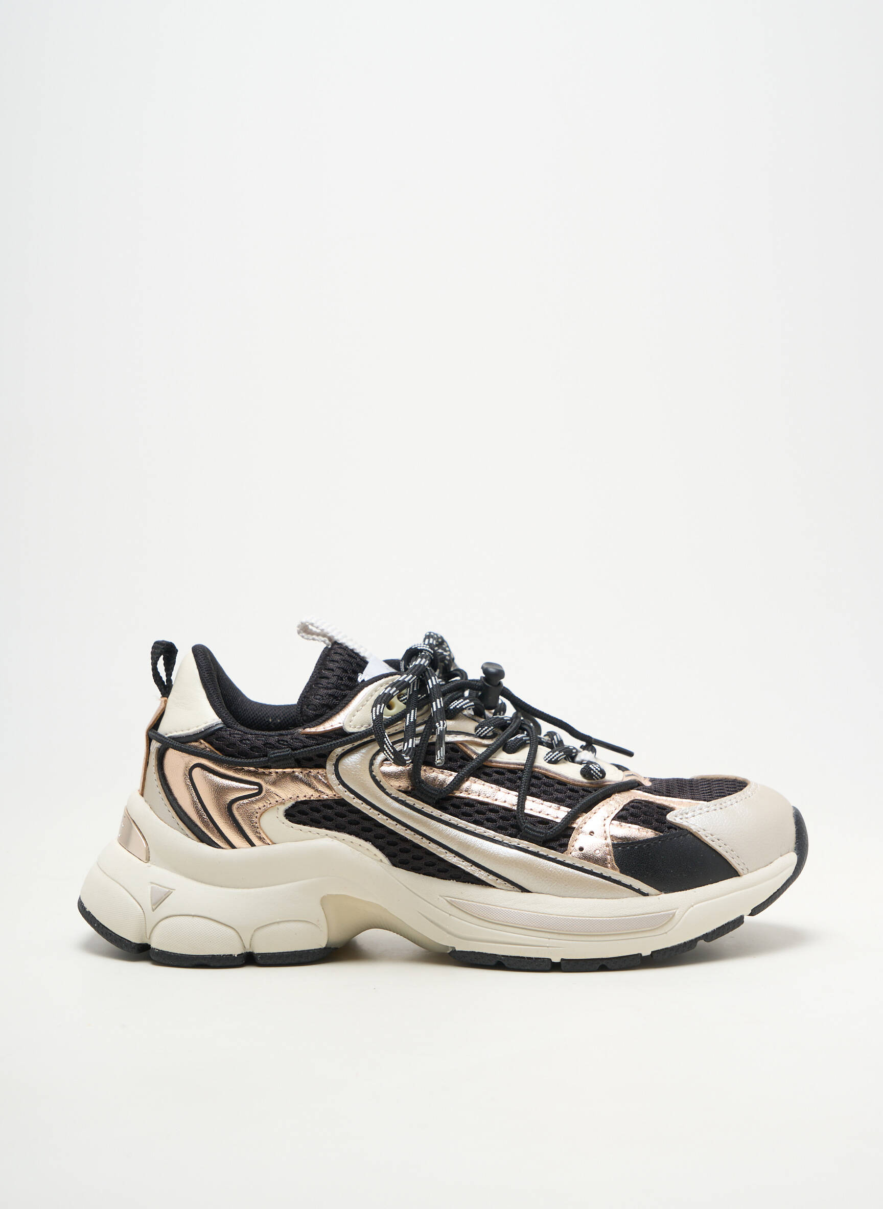 Baskets bout rond talon plat jusqu'à 3cm noir 0-105 femme