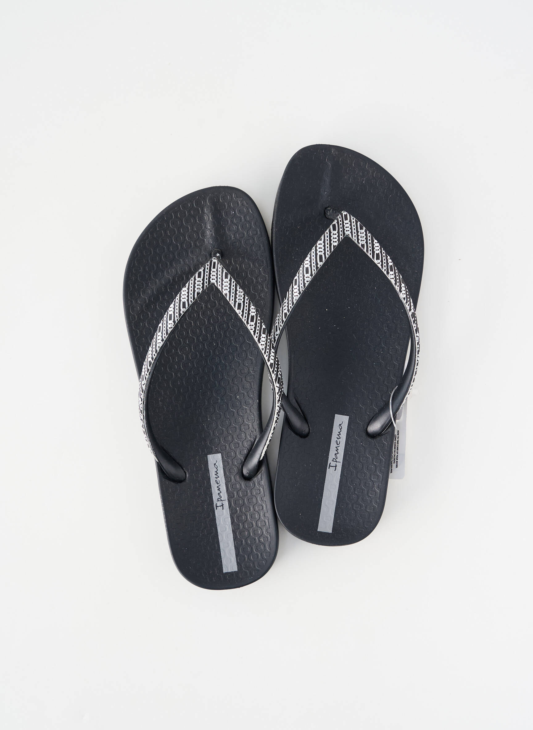 Tongs talon plat jusqu'à 3cm noir IPANEMA femme