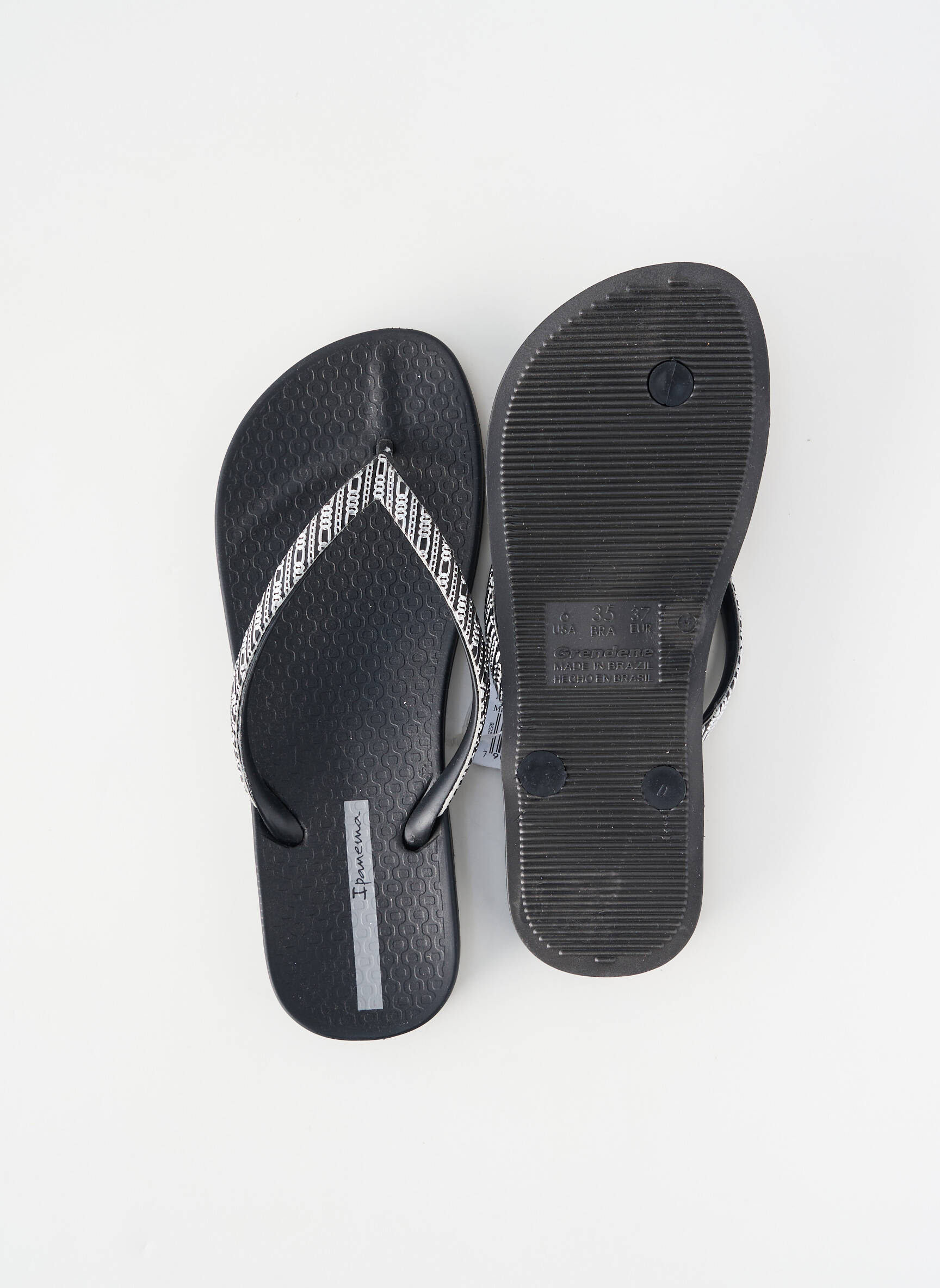 Tongs talon plat jusqu'à 3cm noir IPANEMA femme