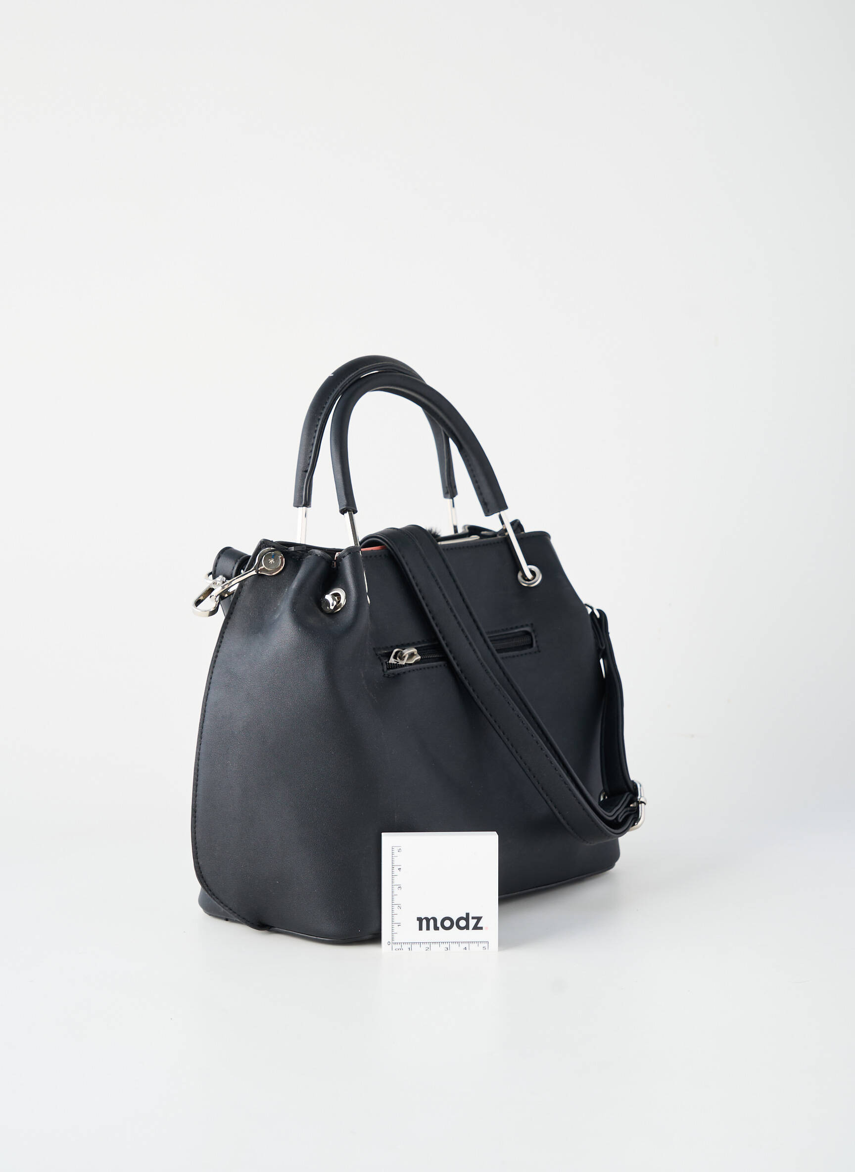 Sac fermeture zippée forme rectangulaire noir NAF NAF femme