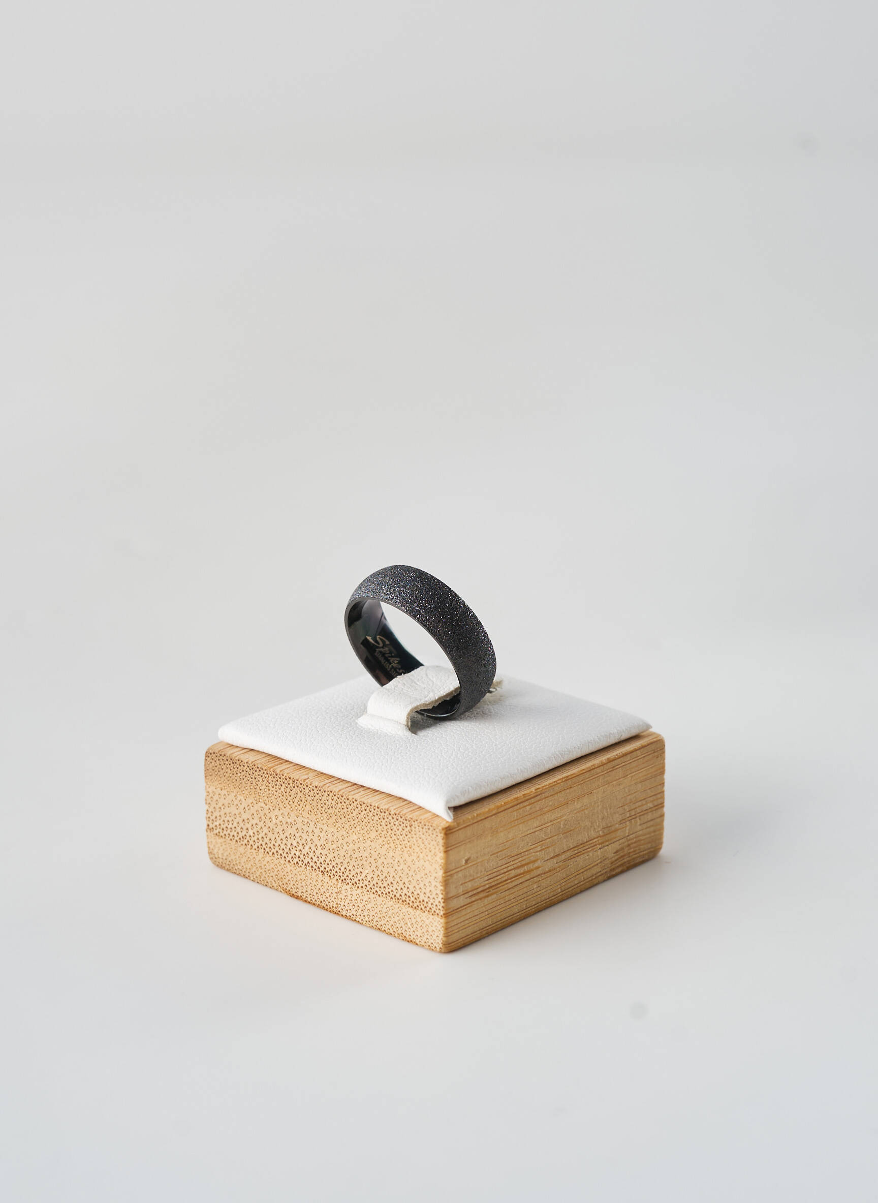 Bague noir TATA GISELE homme