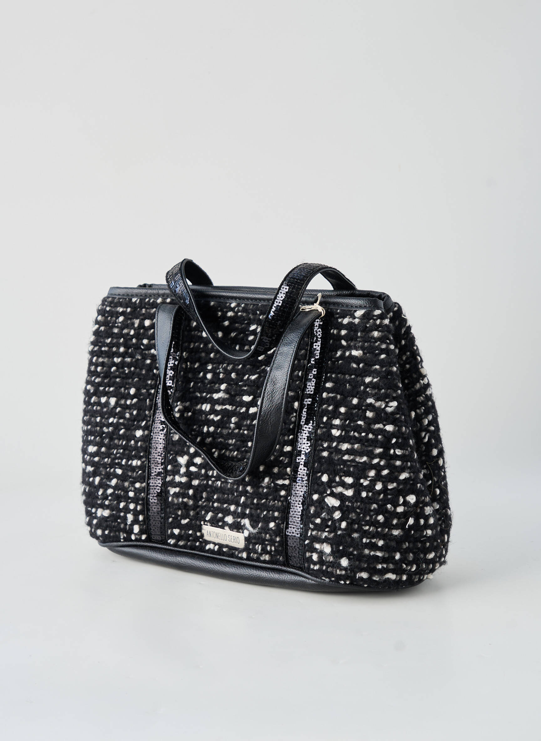 Sac fermeture zippée forme rectangulaire noir ANTONELLO SERIO femme