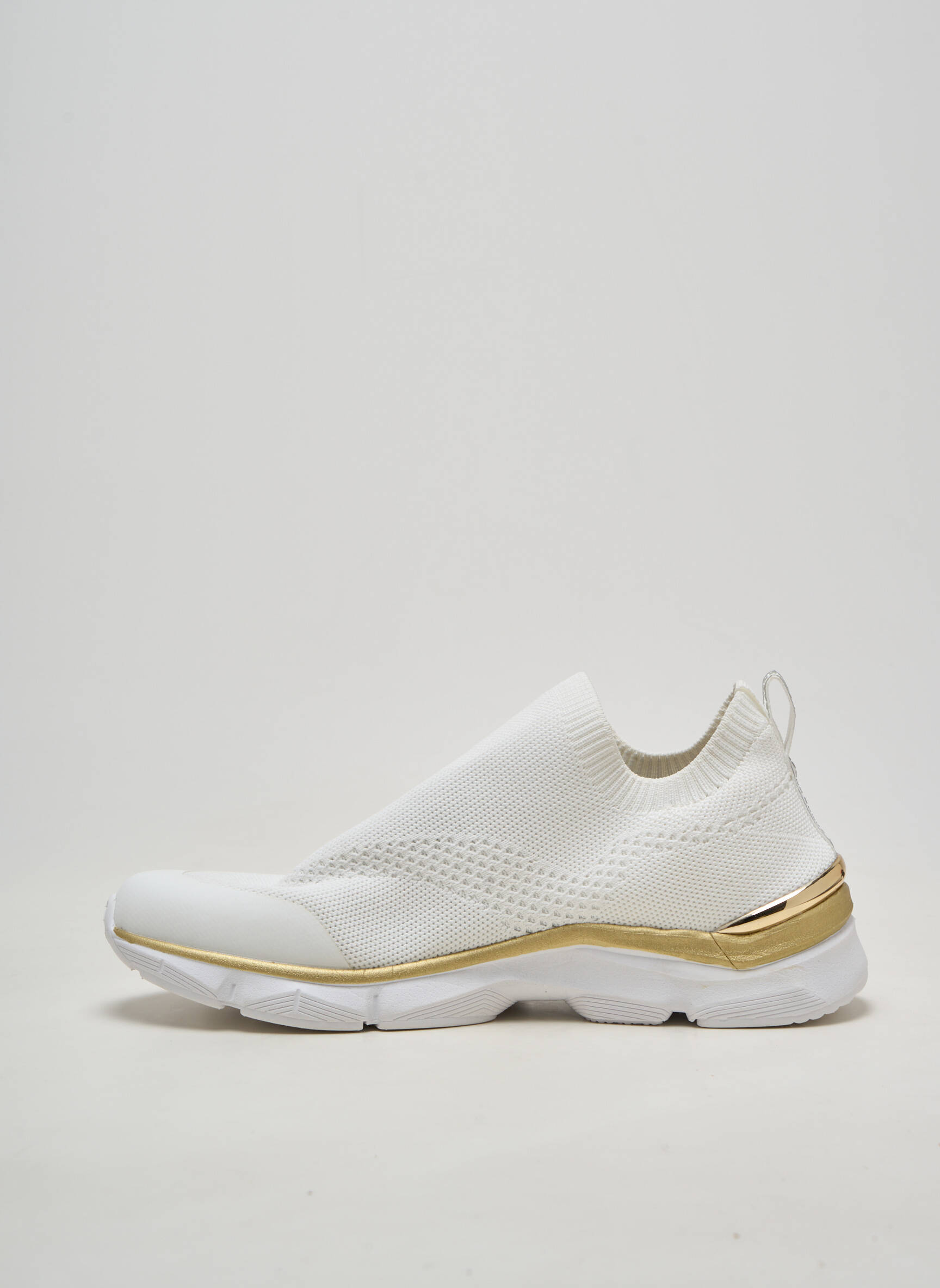 Baskets bout rond talon plat jusqu'à 3cm blanc XTI femme