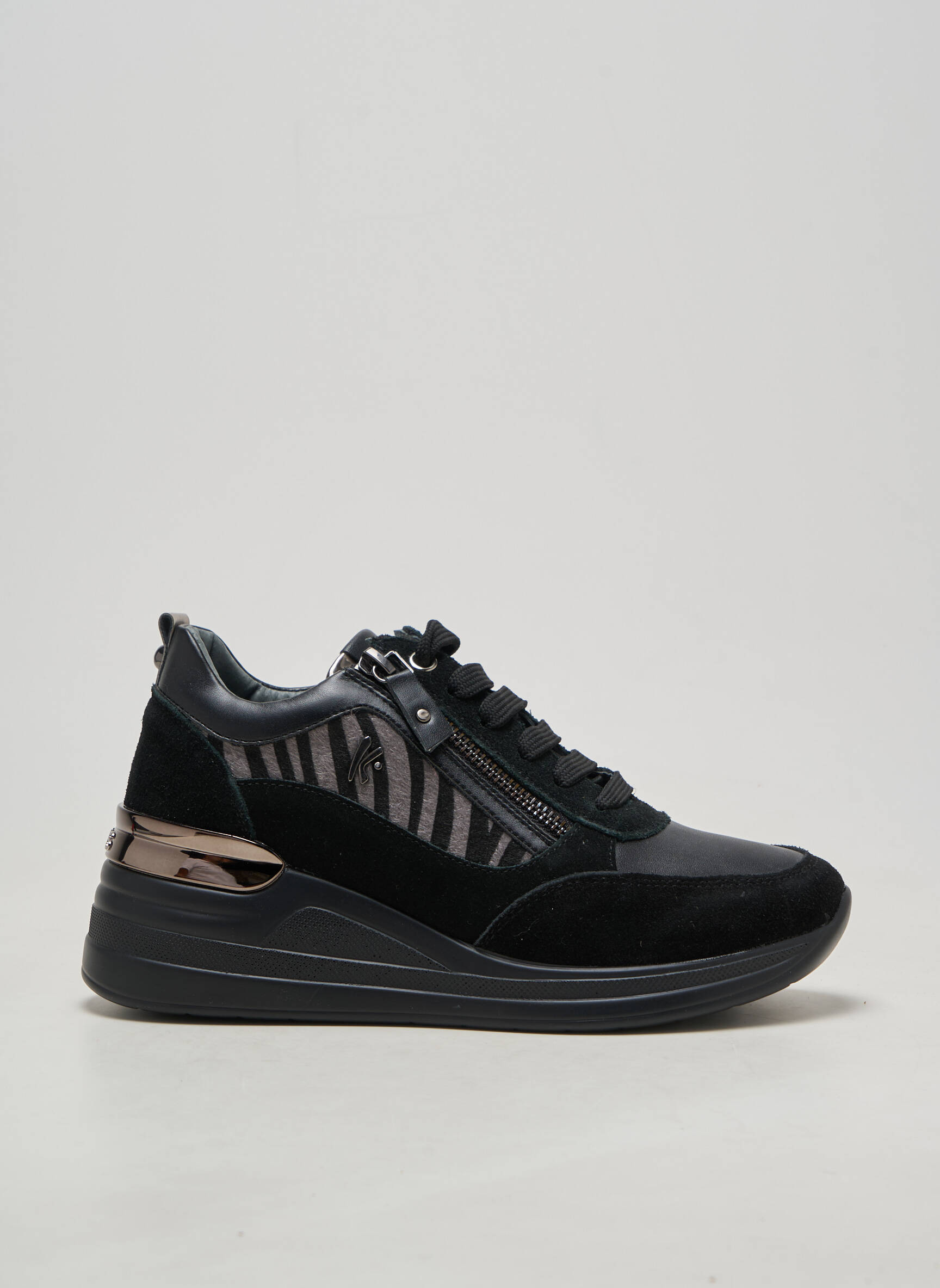 Baskets matière lisse talon de 4 à 6cm noir KEYS femme