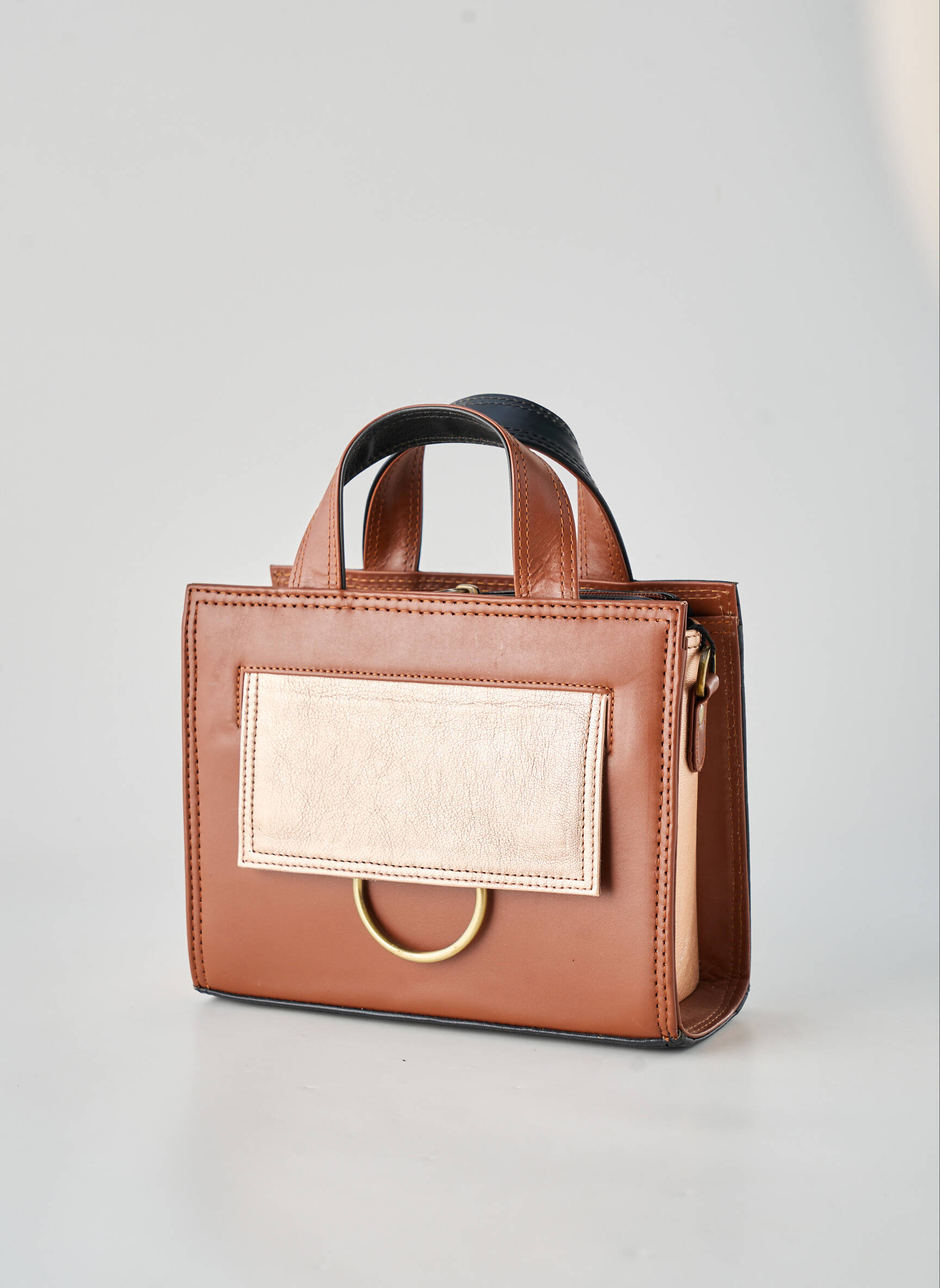 Sac fermeture zippée forme carré marron AUGRÉ femme