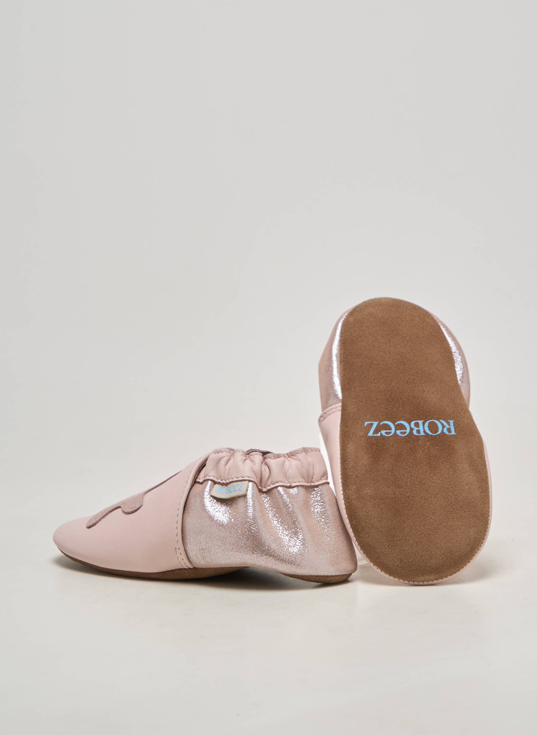 Chaussons/pantoufles matière lisse bout rond rose ROBEEZ fille