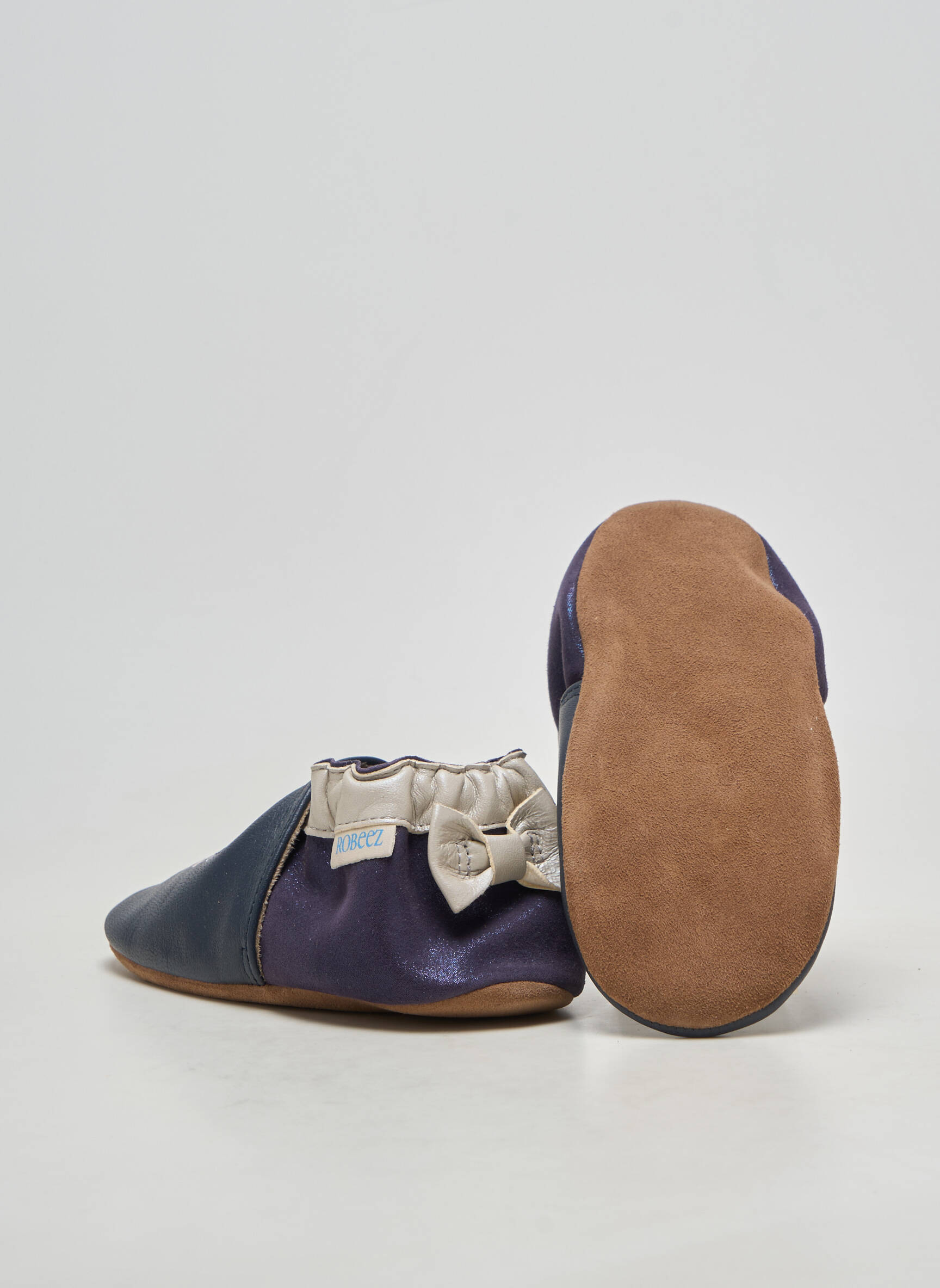 Chaussons/pantoufles matière lisse bout rond bleu ROBEEZ fille