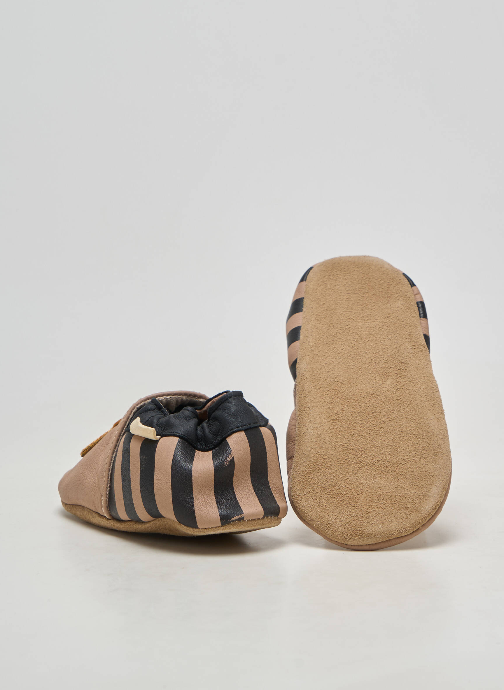 Chaussons/pantoufles matière lisse bout rond marron ROBEEZ garçon