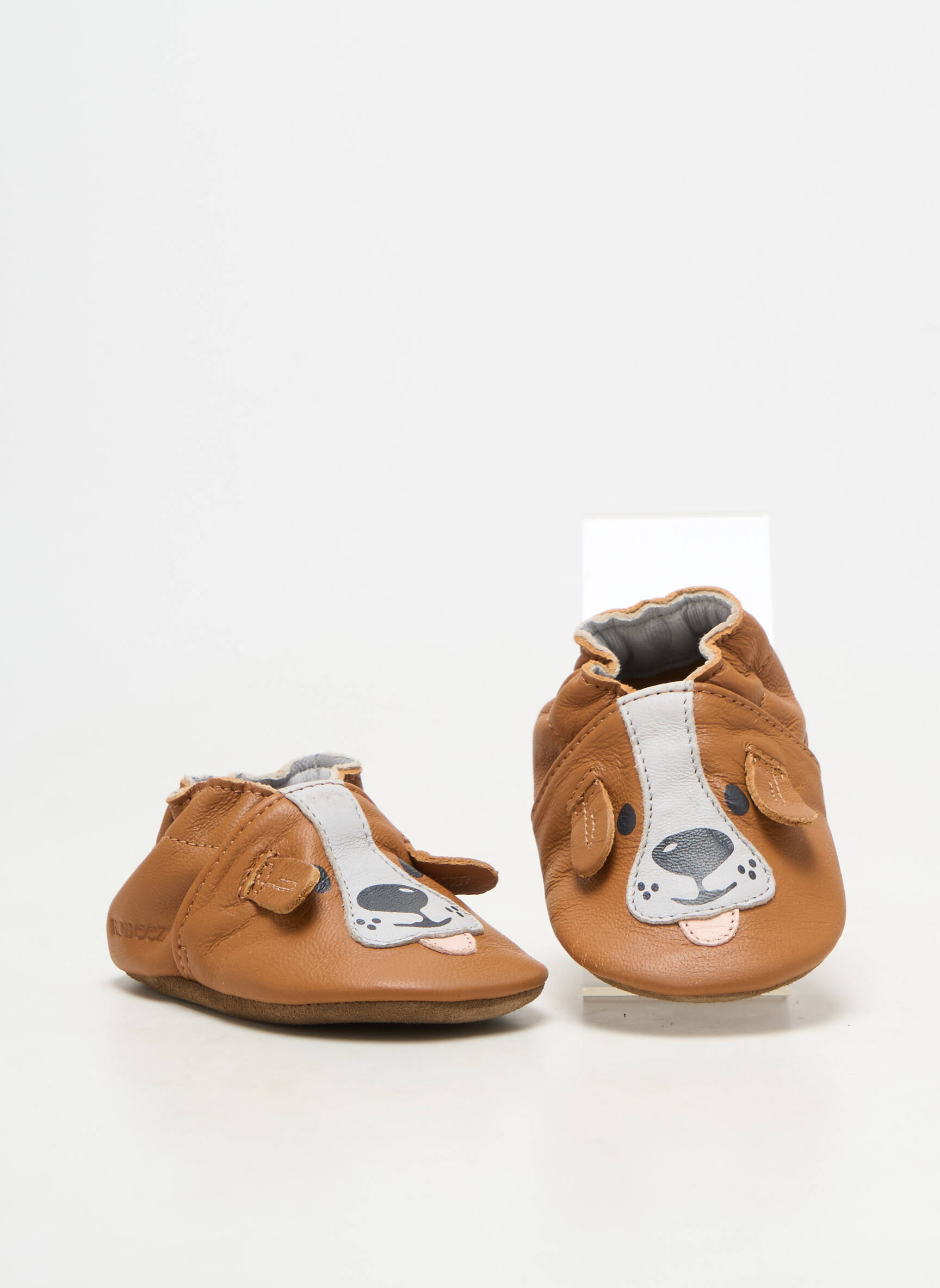 Chaussons/pantoufles matière lisse bout rond marron ROBEEZ garçon