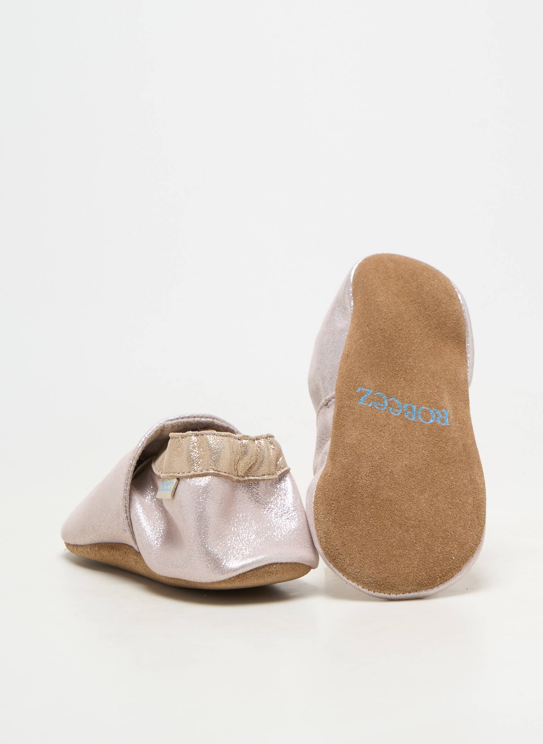 Chaussons/pantoufles matière lisse bout rond rose ROBEEZ fille