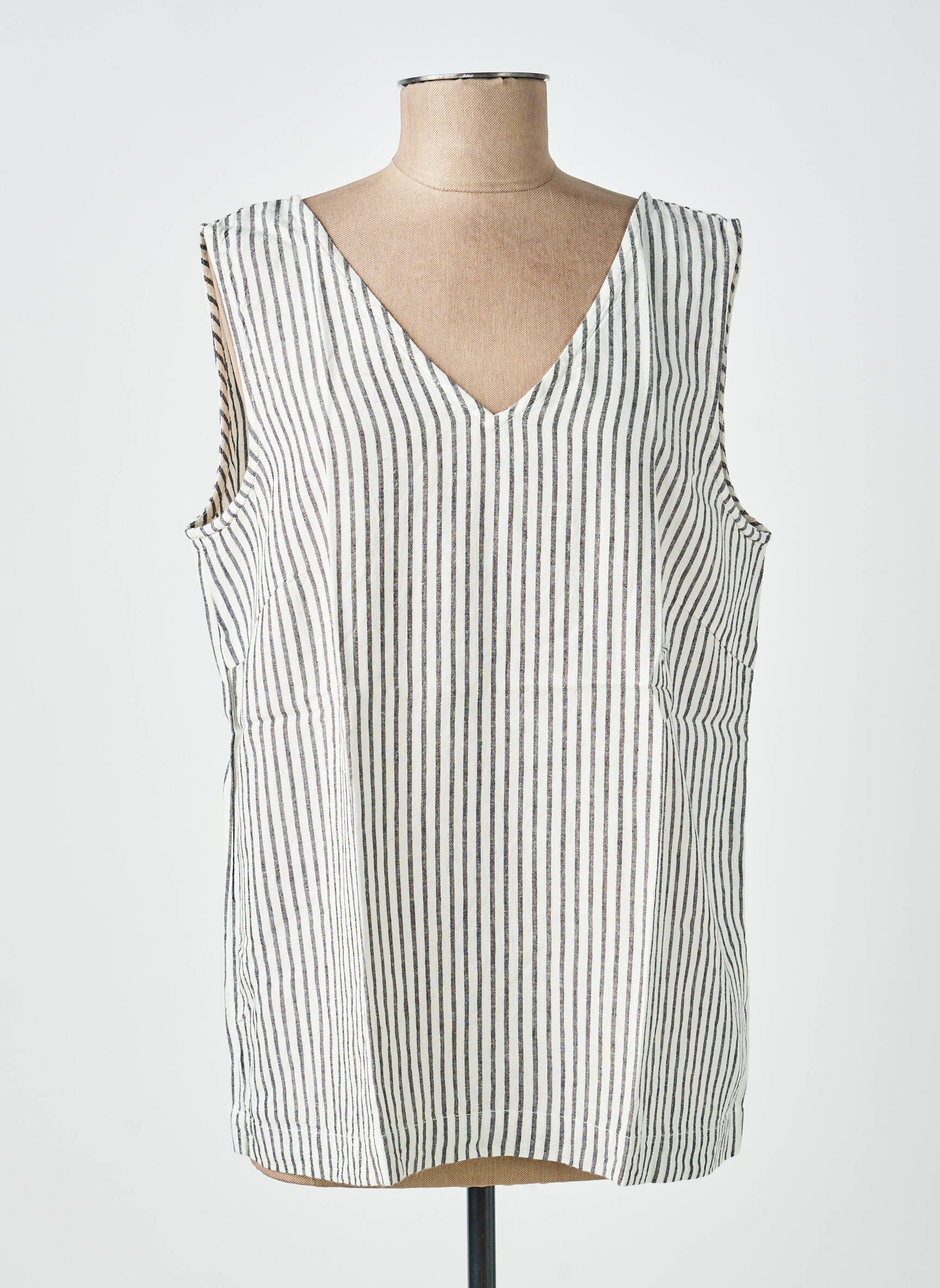 Top col v sans manche gris KAFFE femme