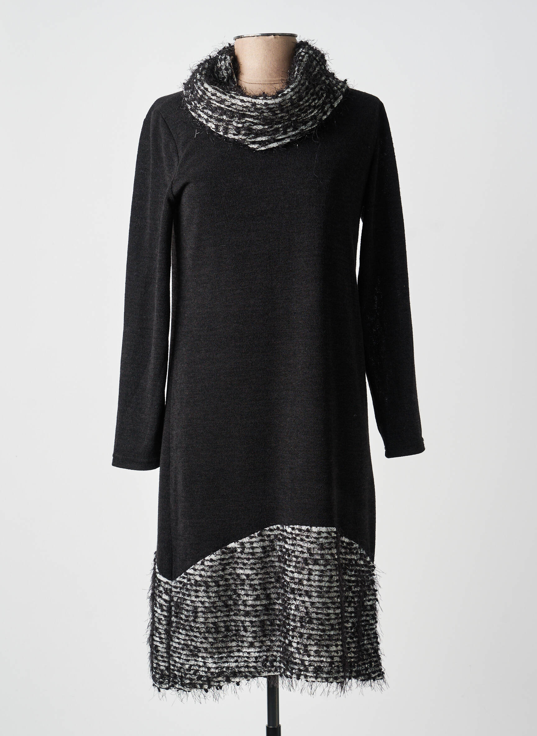 Robe mi-longue manches longues manches longues noir MERI & ESCA femme