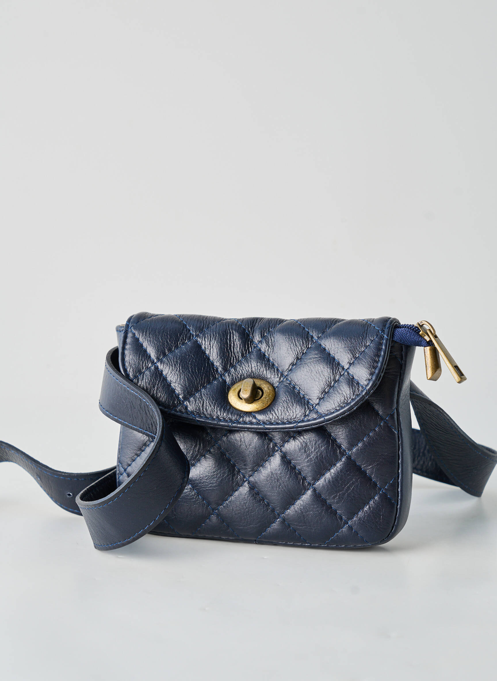 Sac cuir grainé forme rectangulaire bleu LANGO'S femme