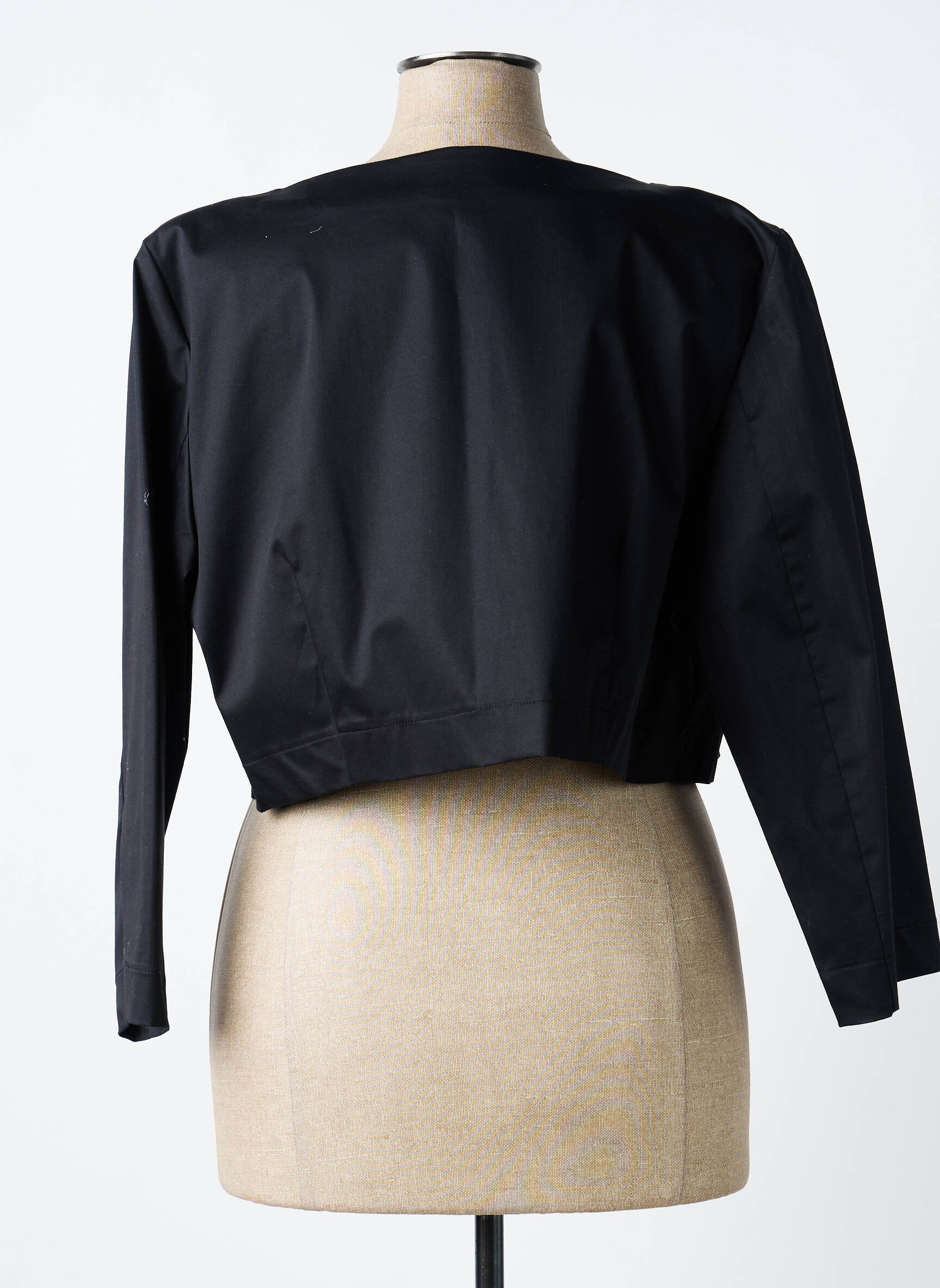 Boléro effet matière satinée noir PAUL BRIAL femme