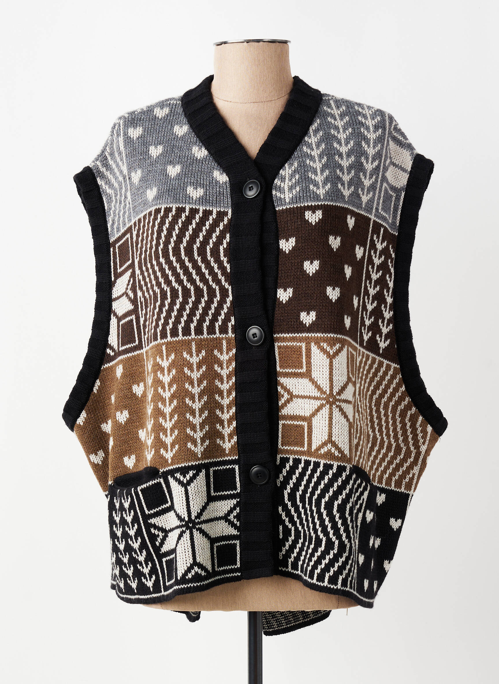 Gilet sans manche fermeture boutonnée sur le devant noir CANNISSE femme