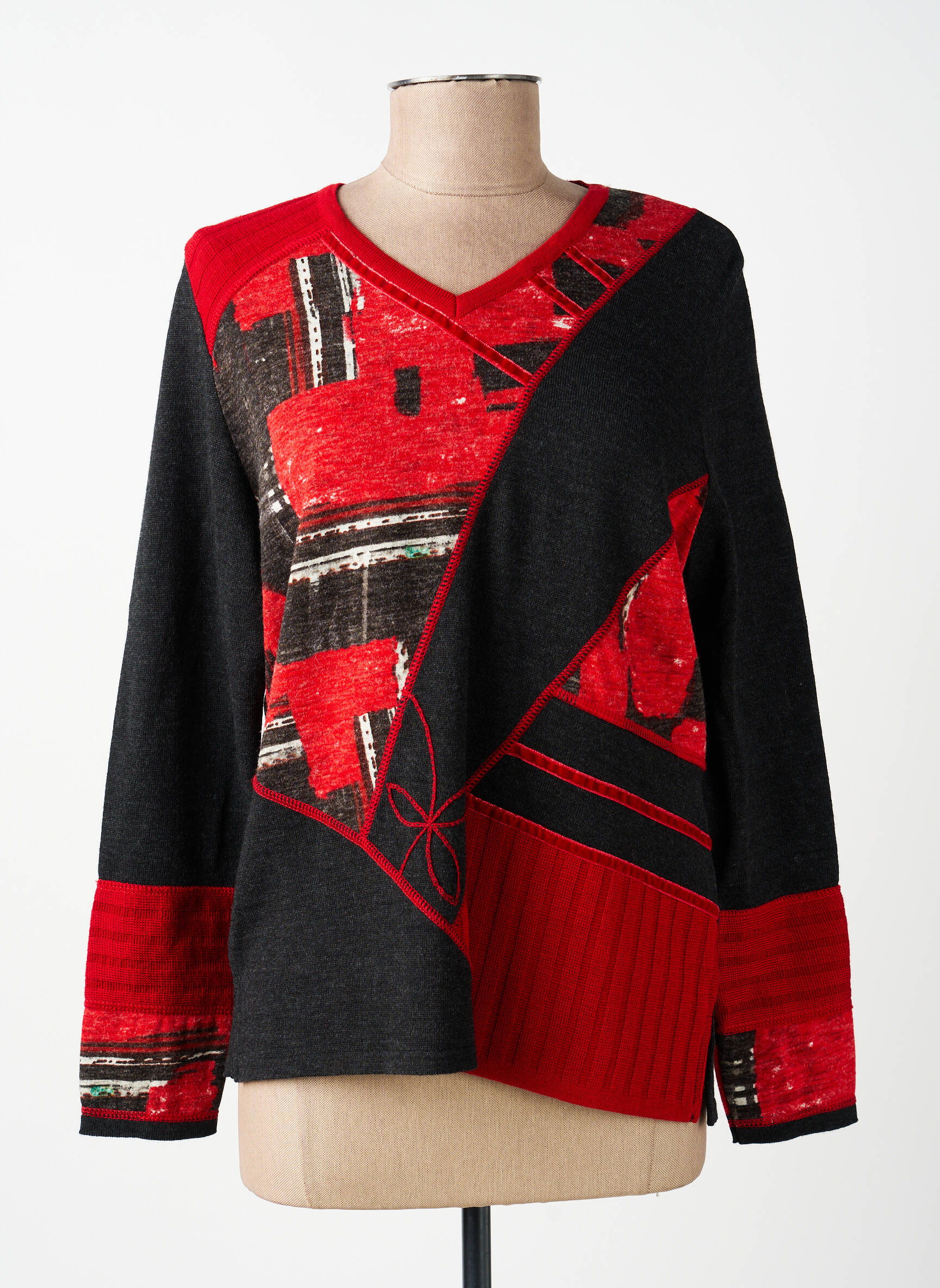 Pull coupe droite manches longues noir GUY DUBOUIS femme
