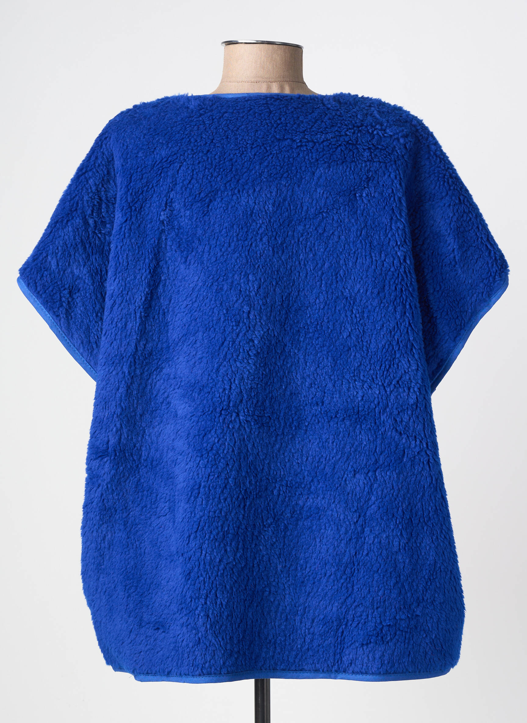 Gilet manches courtes coupe droite bleu J&L femme