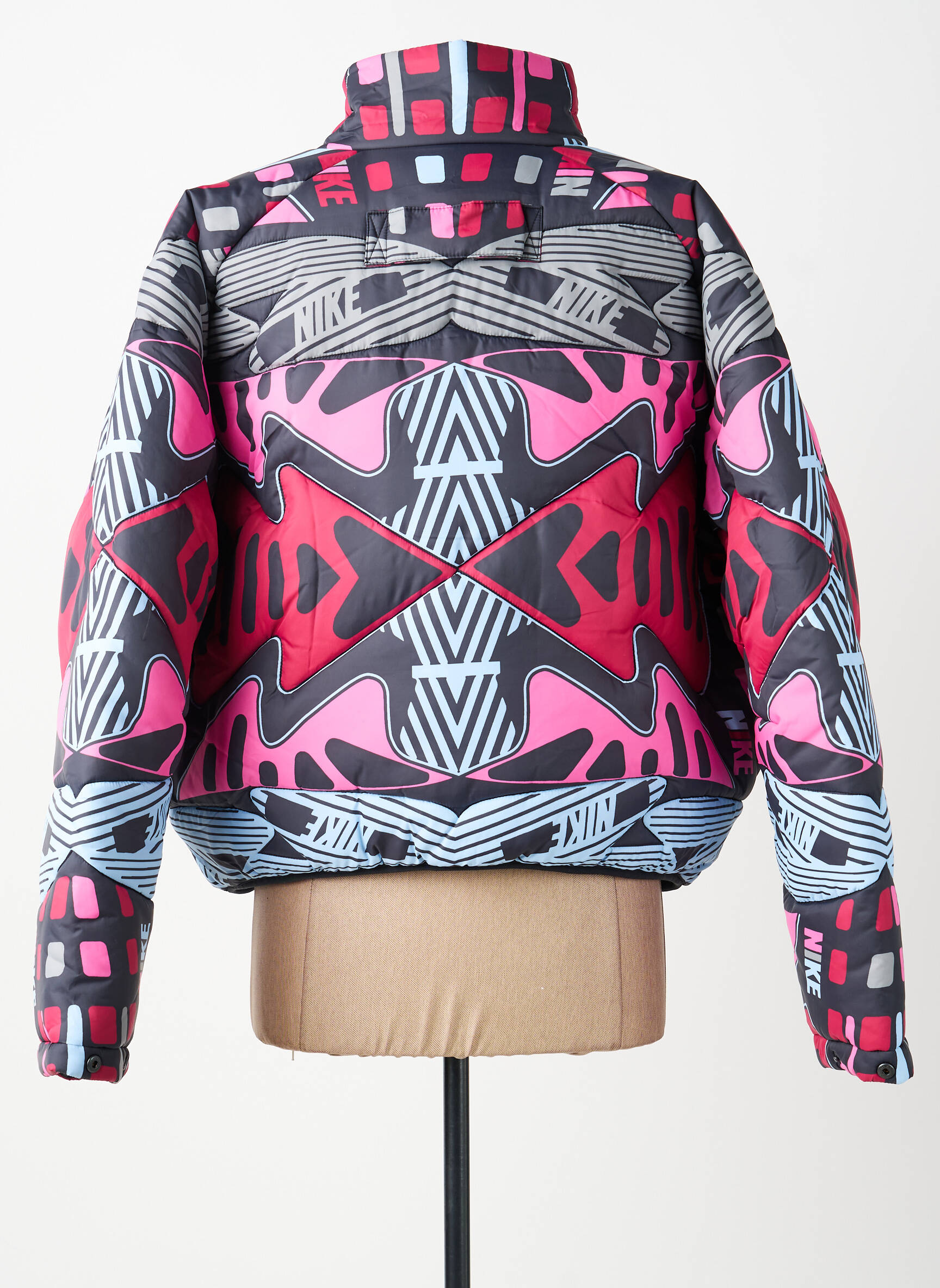 Doudoune manches longues sans capuche rose NIKE femme