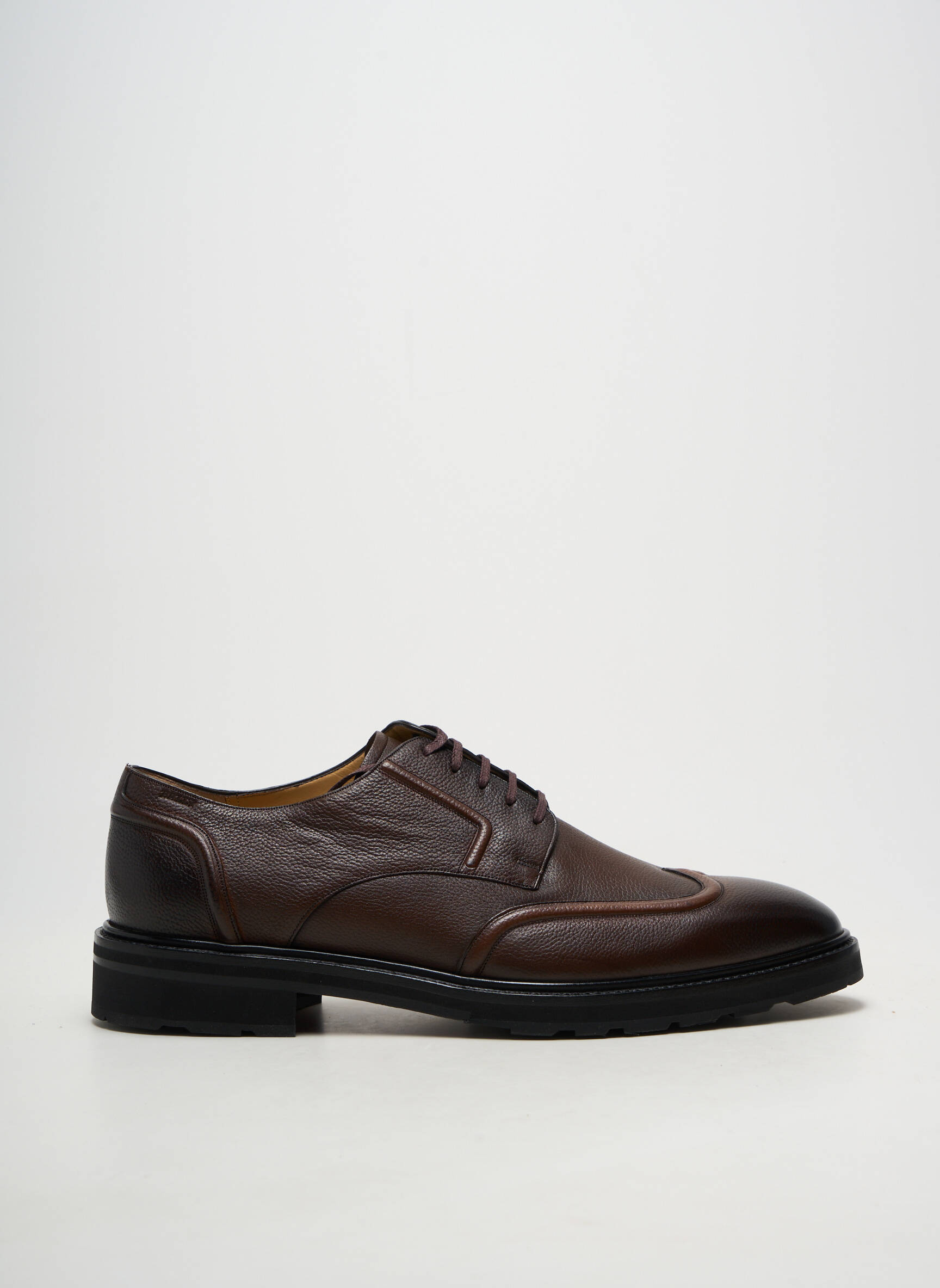 Derbies matière lisse talon bas marron BALLY homme