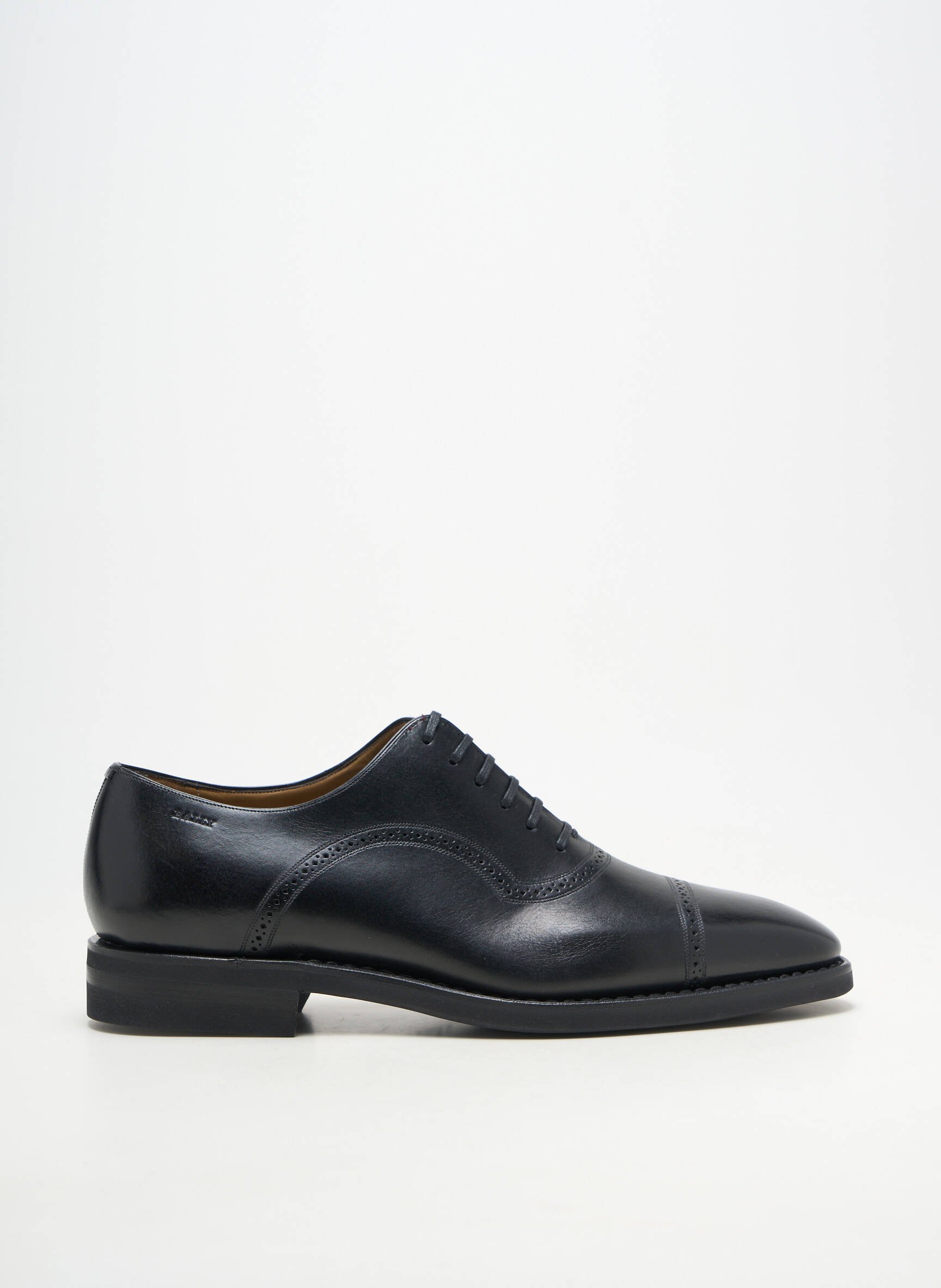 Derbies matière lisse talon bas noir BALLY homme
