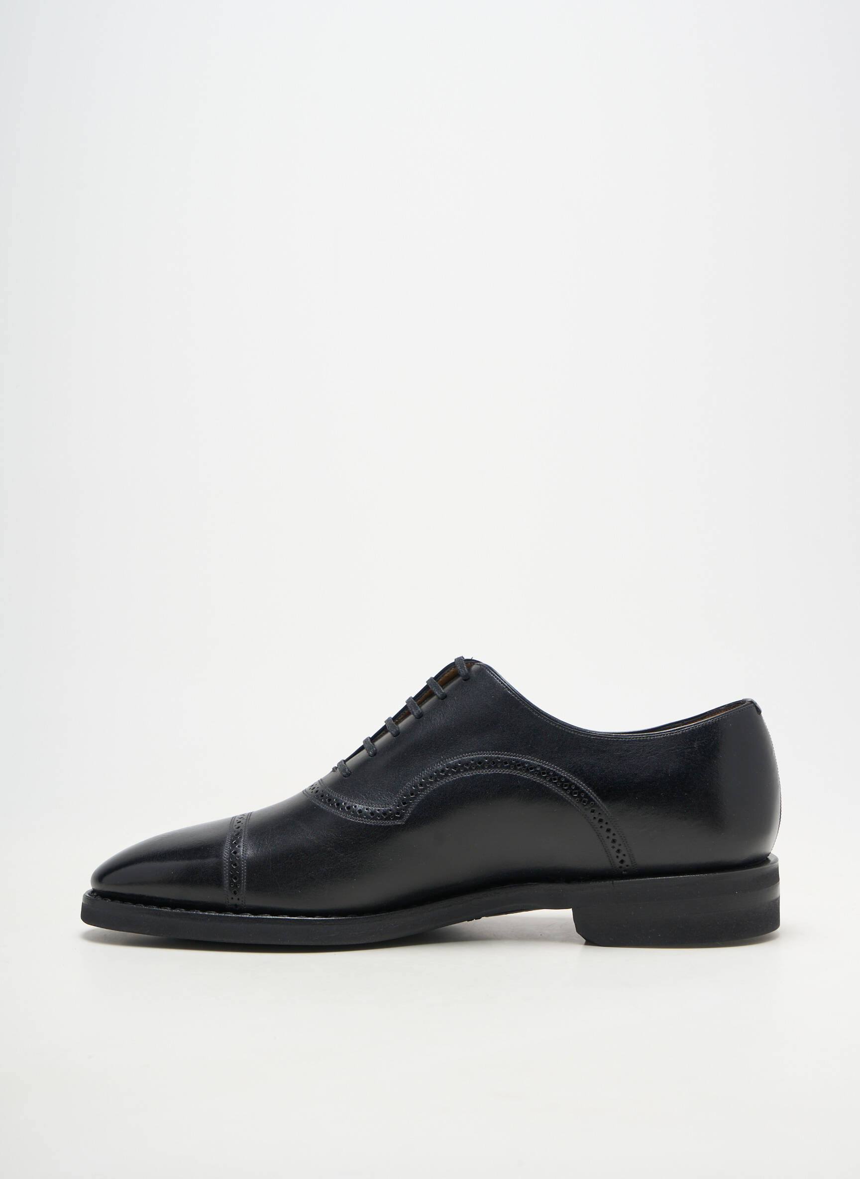 Derbies matière lisse talon bas noir BALLY homme