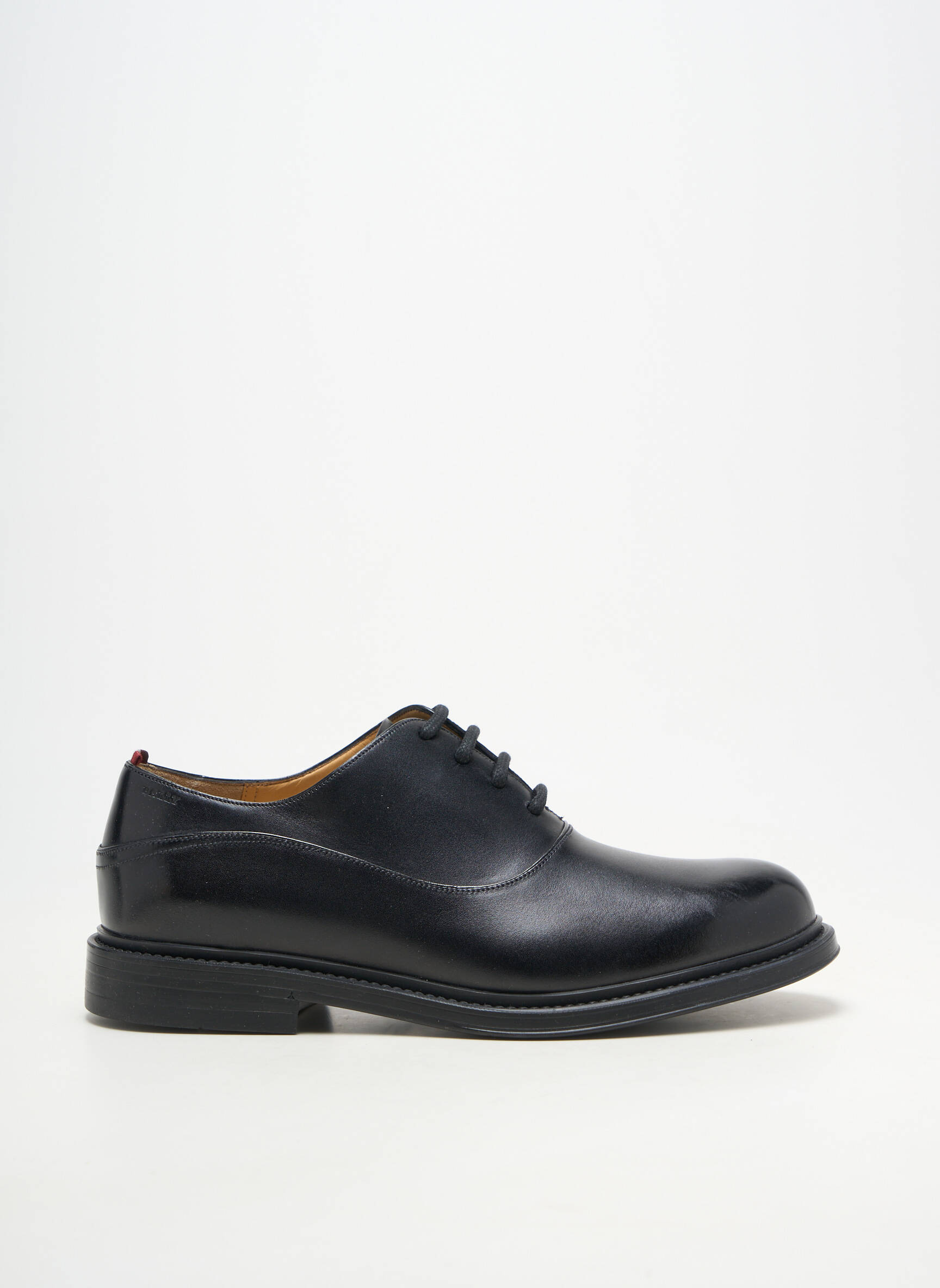 Derbies matière lisse talon bas noir BALLY homme