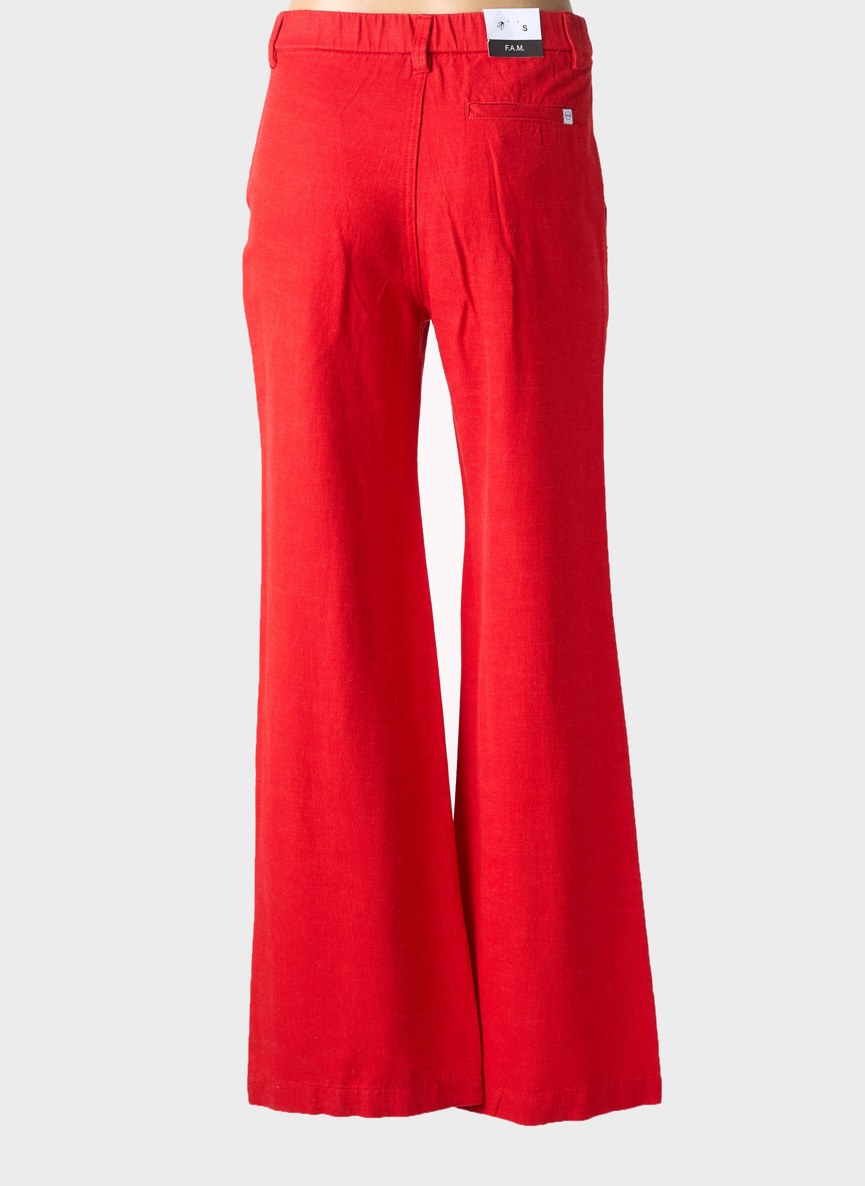 Pantalon droit fermeture zippée sous rabat boutonné taille normale rouge F.A.M. femme