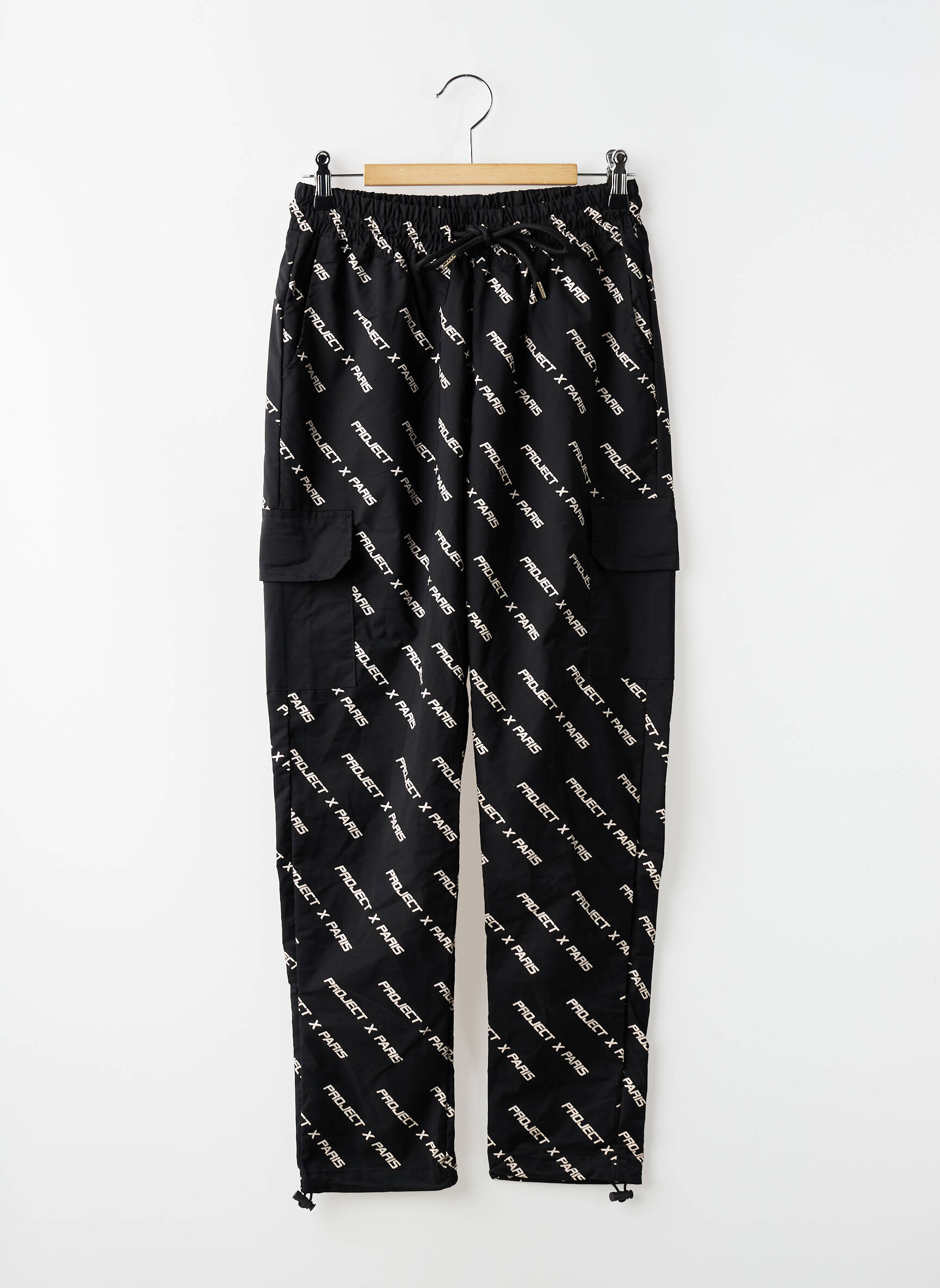 Pantalon cargo resserrée sur le bas taille normale noir PROJECT X PARIS homme