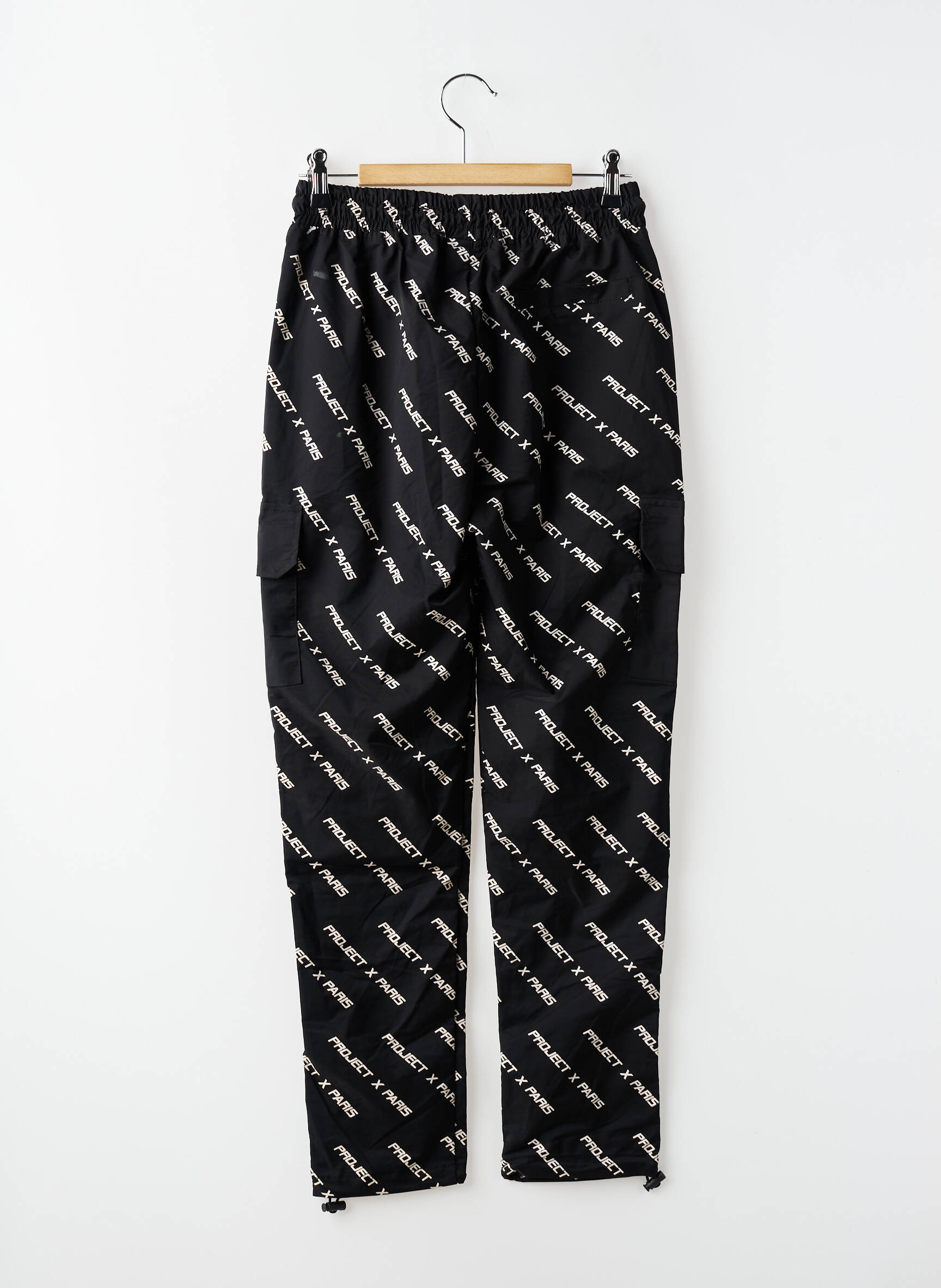 Pantalon cargo resserrée sur le bas taille normale noir PROJECT X PARIS homme