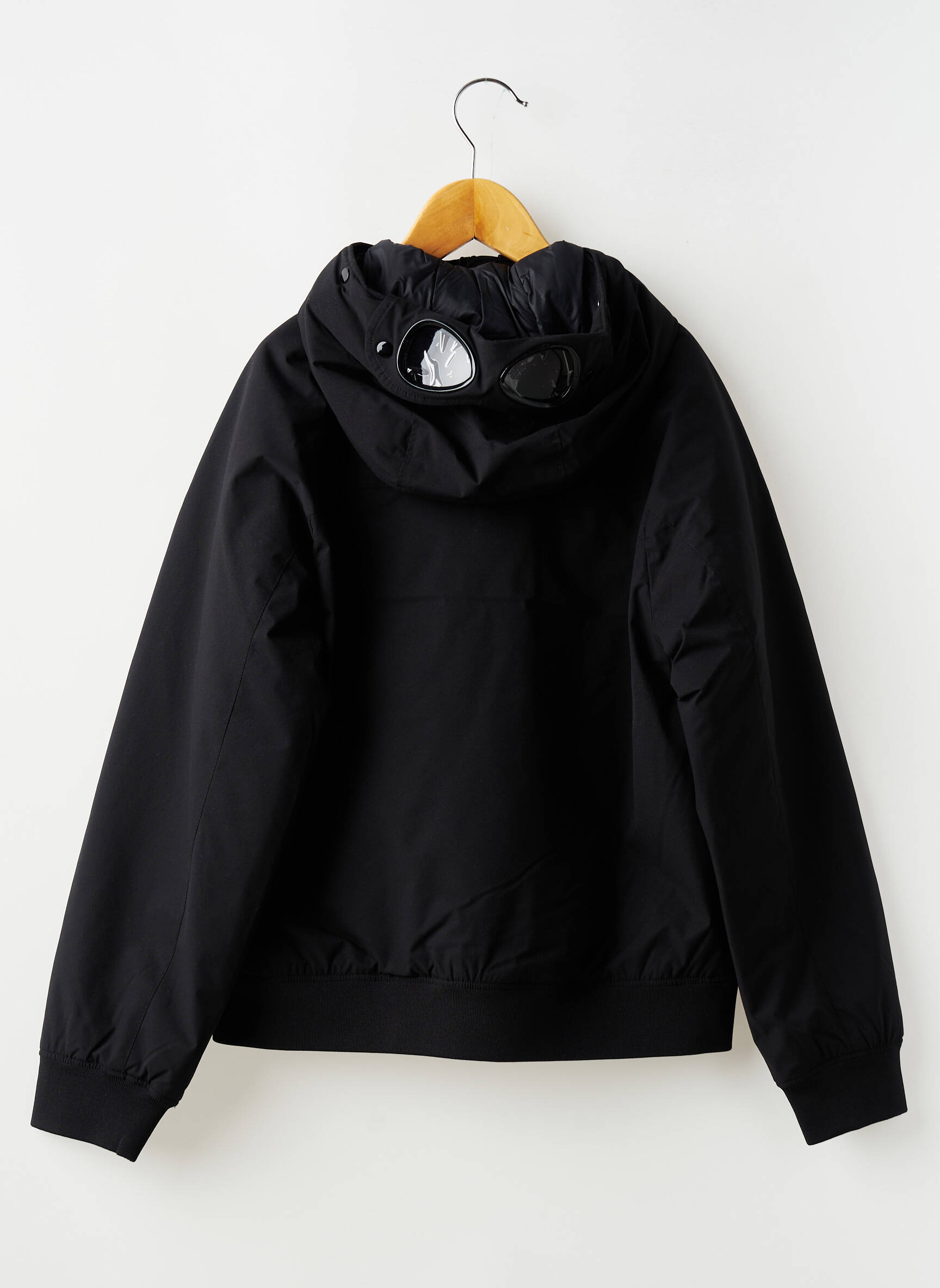 Doudoune finition intérieure doublée a capuche noir CP COMPANY garçon