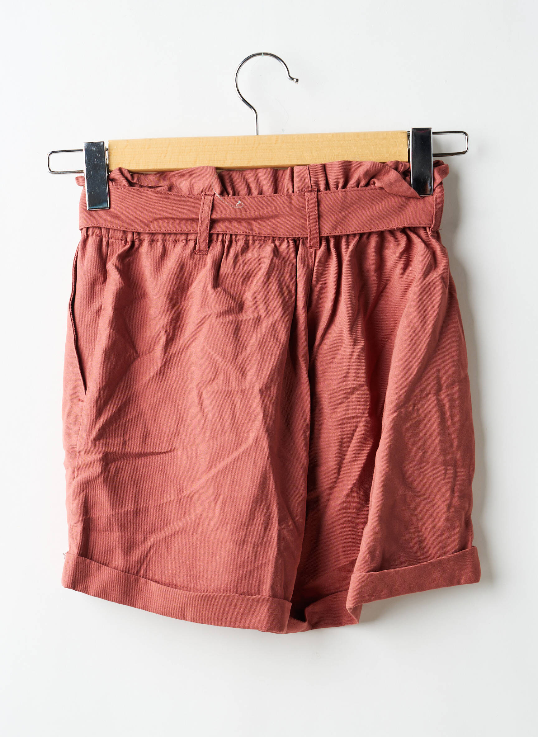Short coupe droite marron JACQUELINE DE YONG femme