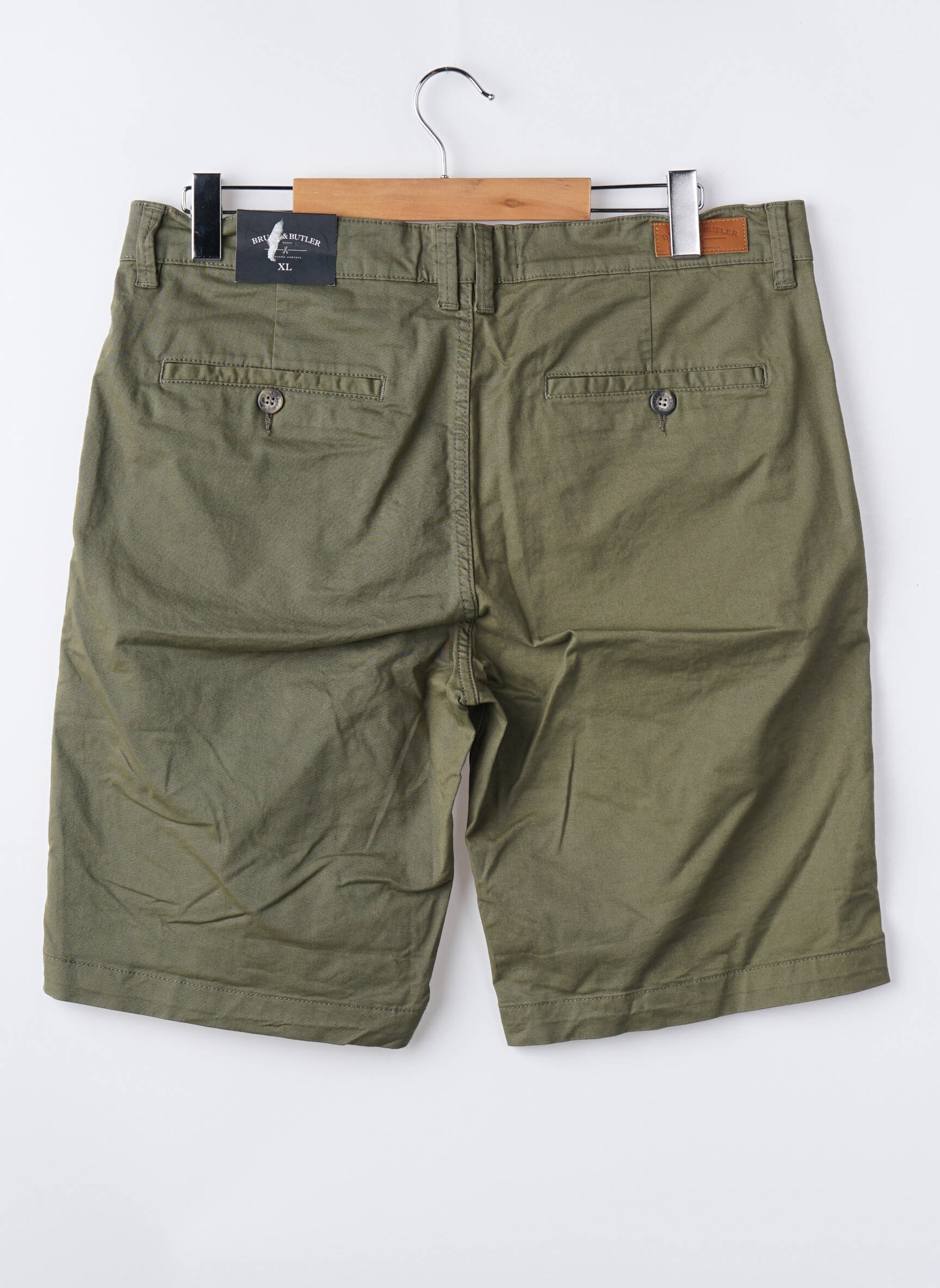 Short beige BRUCE & BUTLER  homme