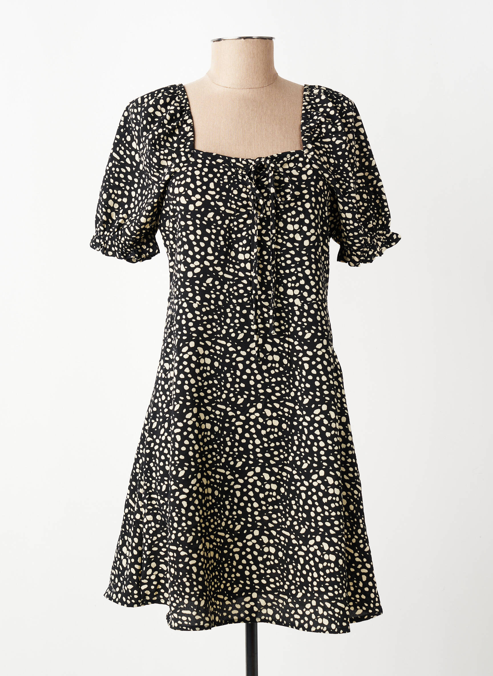 Robe courte manches courtes manches courtes noir JACQUELINE DE YONG femme